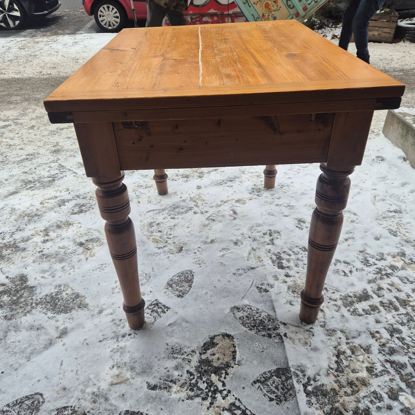 Antiker Gründerzeit Tisch - ausziehbar mit gedrechselten Füßen & Schublade
