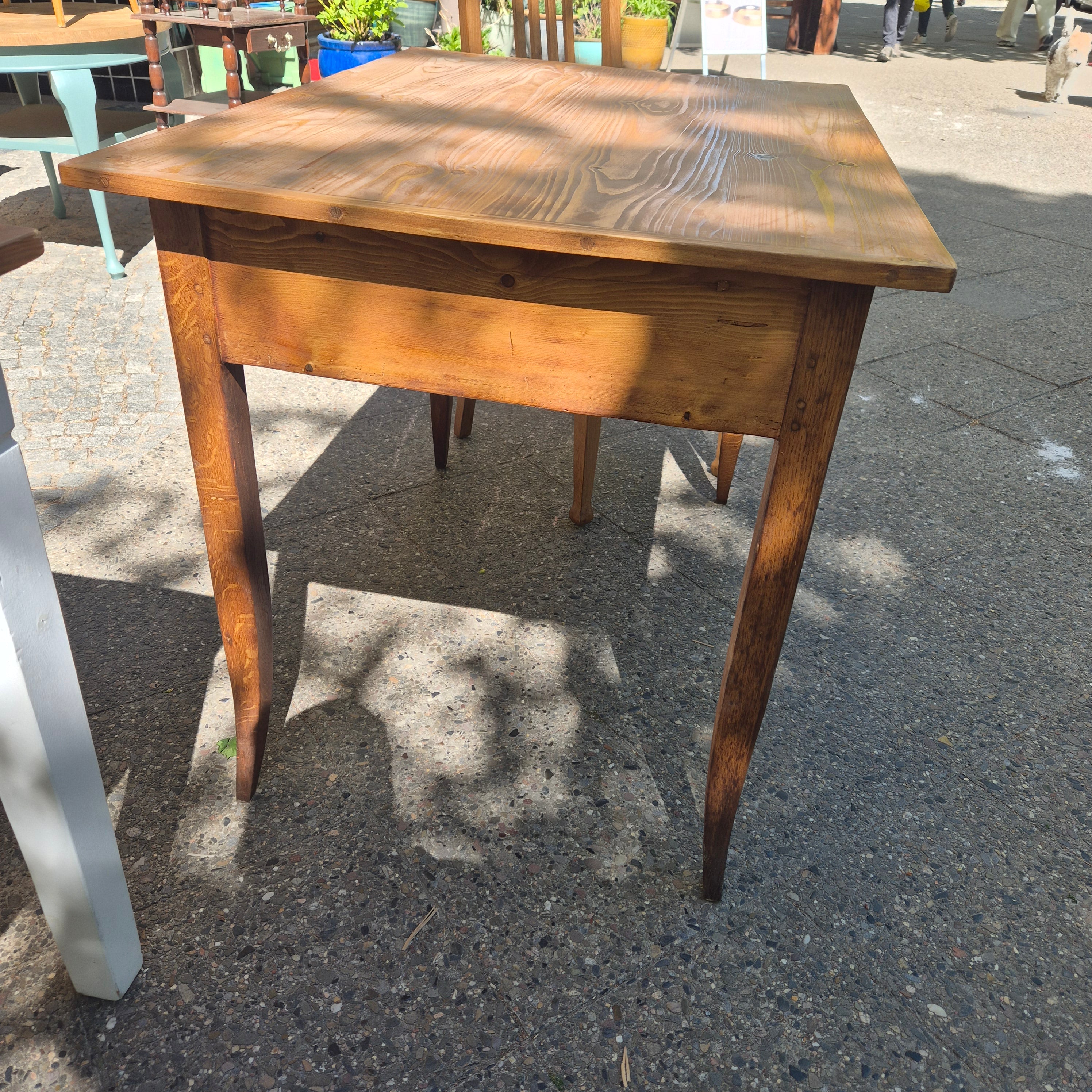 Antiker Biedermeier Tisch von 1860 - Vollholz Fichte - aufgearbeitet 70x100cm