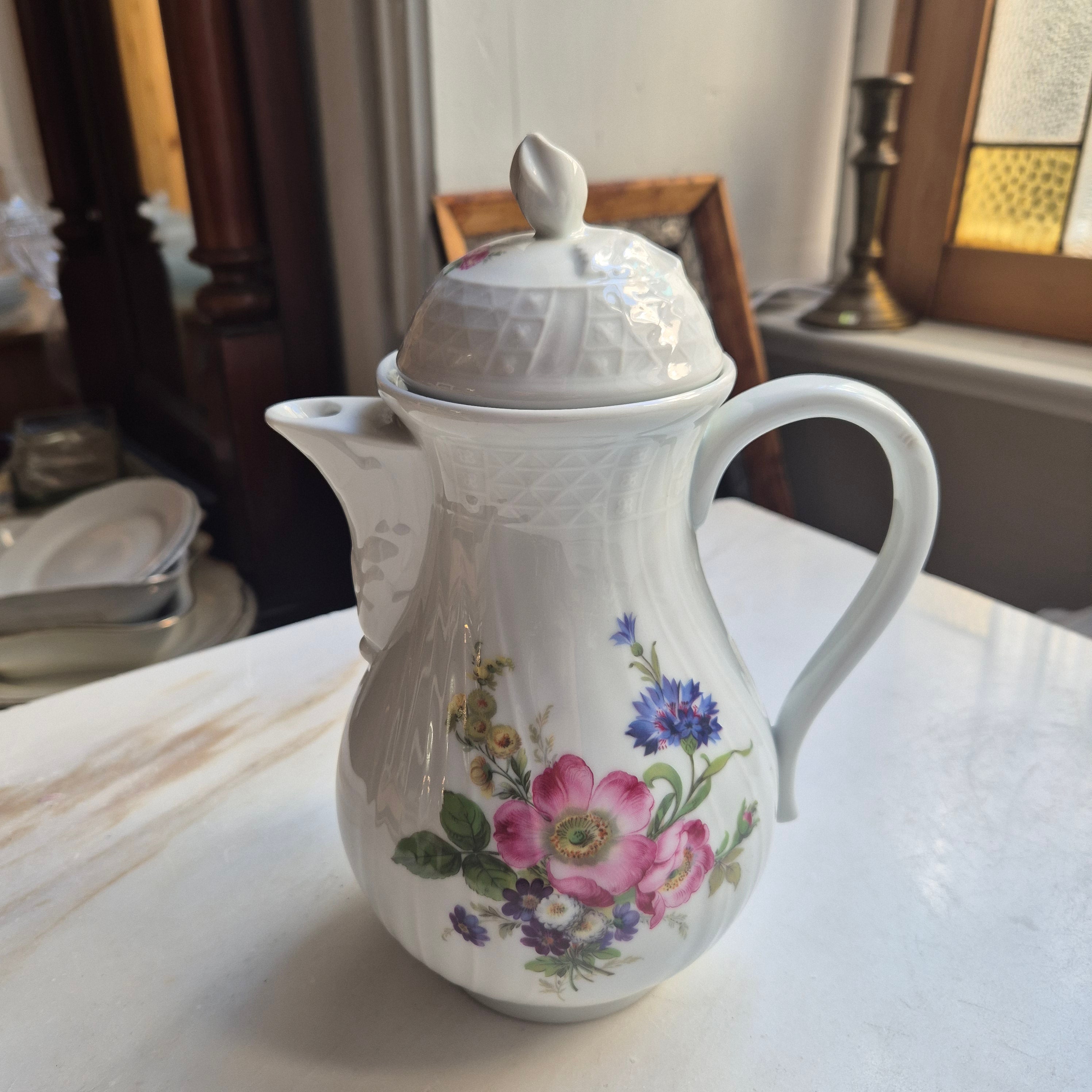 Antike Hutschenreuther Dresden Porzellan Kanne Kaffeekanne Teekanne Blumenmotiv Reliefrand