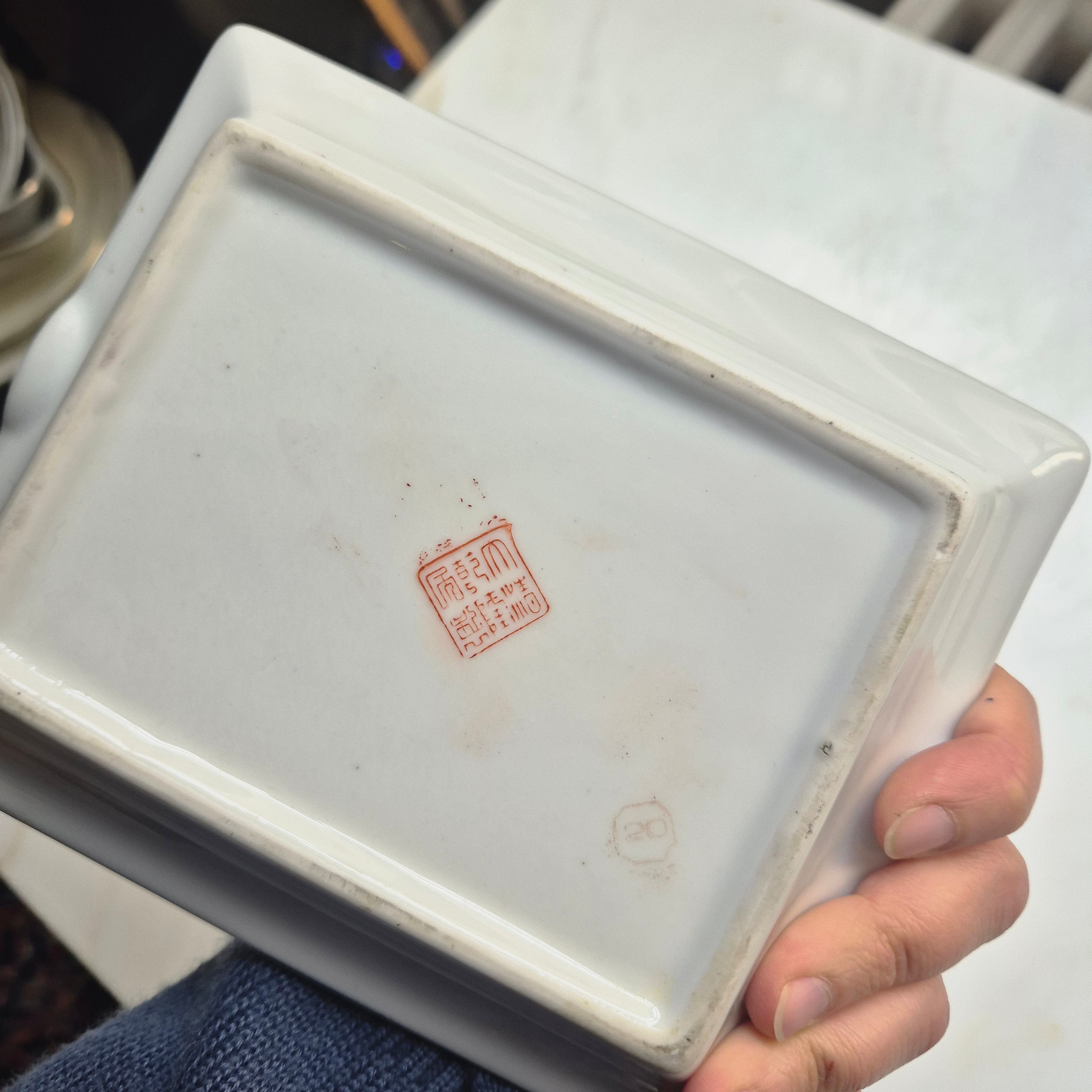 Retro Porzellan Aschenbecher mit Golfspielermotiv