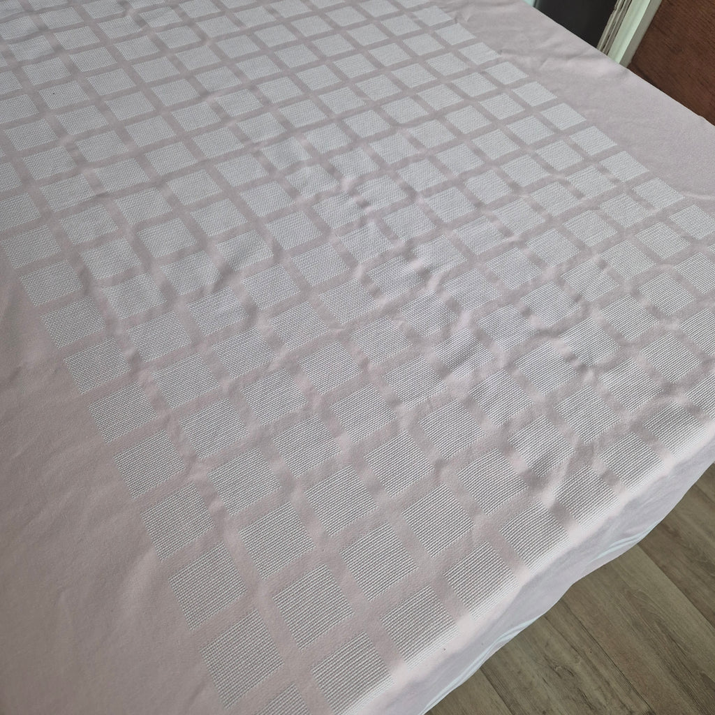 Vintage IRISETTE Tischdecke 132x220cm Perlrosa und Damast Webart Baumwolle