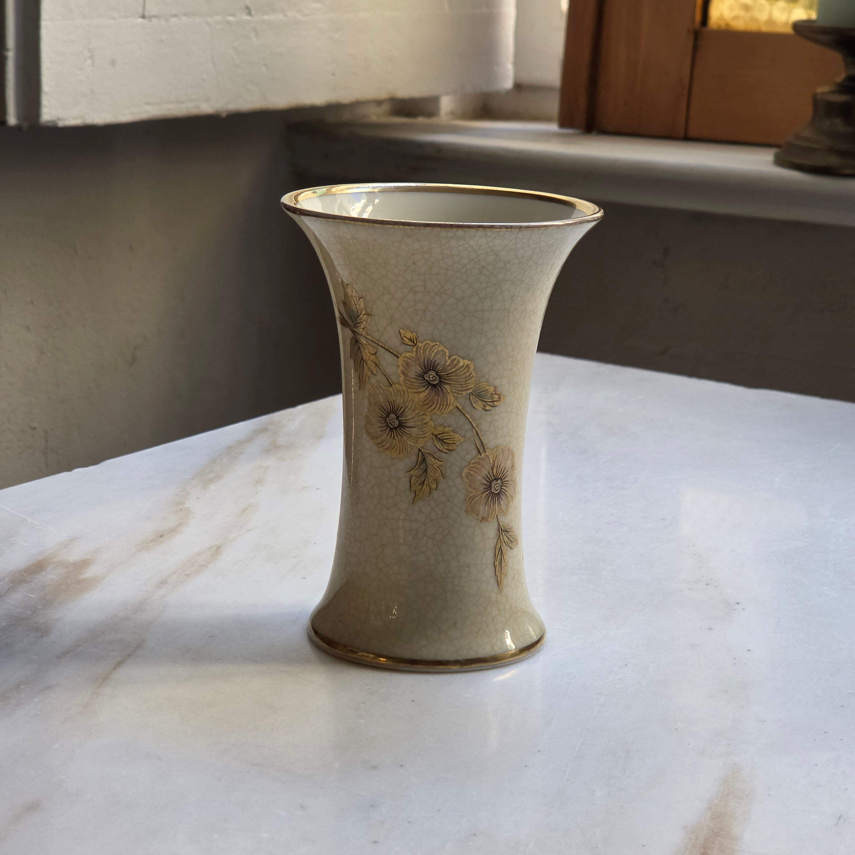 Vintage Porzellanvase „Thomas Ivory Bavaria“ mit Golddekor & Krakelee-Optik – Modell 7028