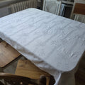 Vintage Jacquard-Damast Tischdecke „Palma“ – Reinweiß mit eingewebtem Palmen-Dekor - 125x155cm