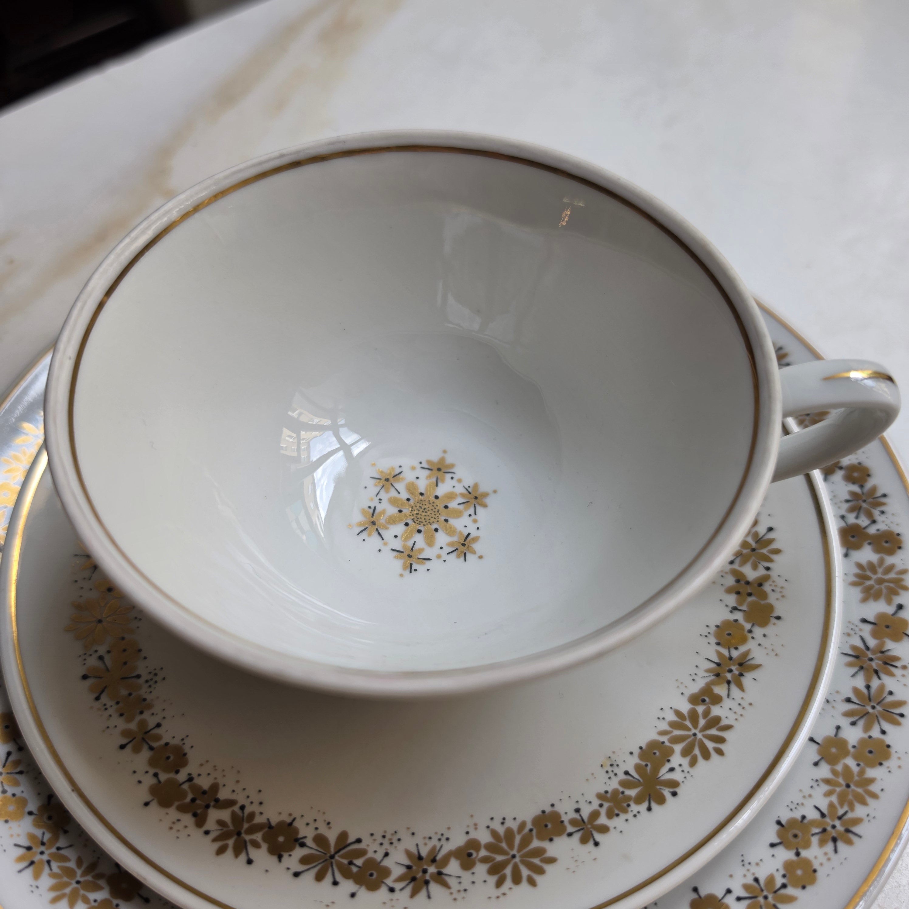 Antikes Teegedeck 3-teilig – CP Lettin Porzellan mit goldener Ornamentik & Goldrand