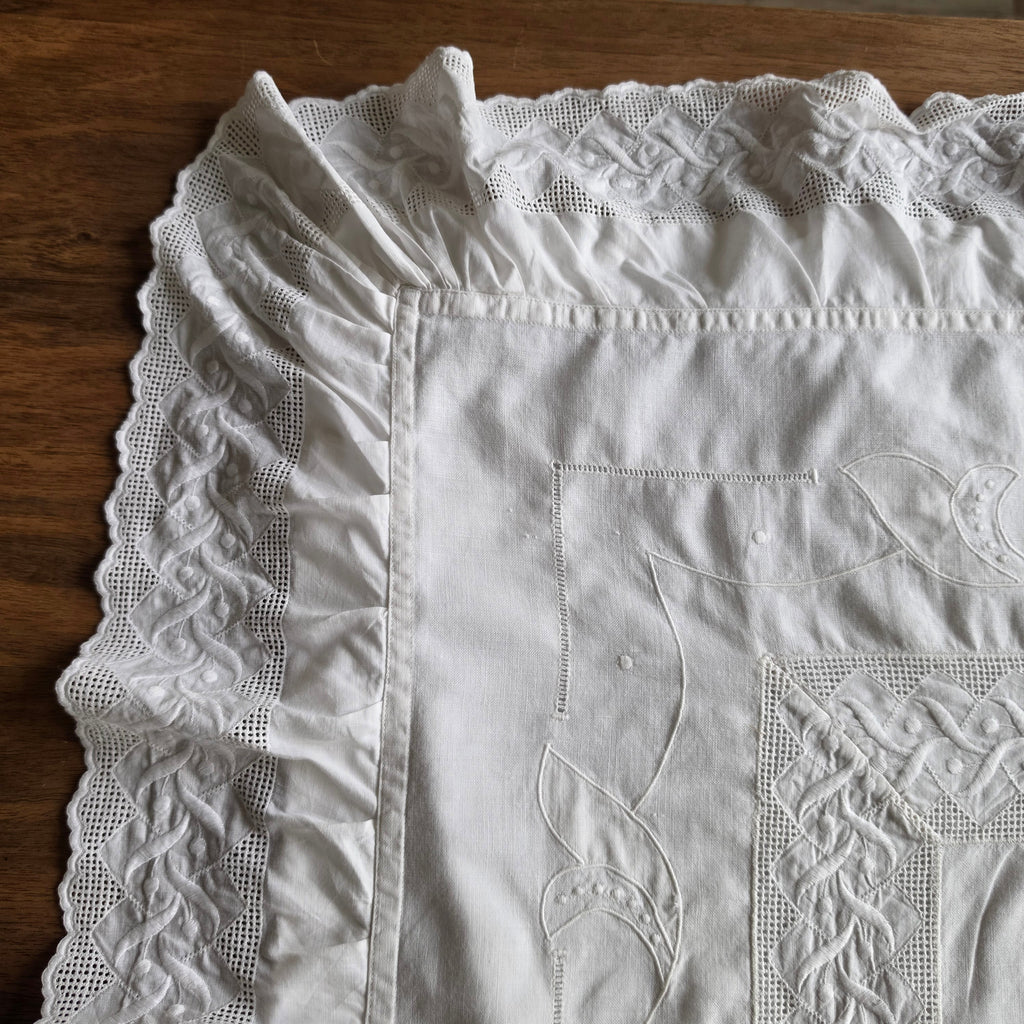 Antiker Paradekissen-Bezug - Monogramm E.V. - 70x75cm - Baumwolle - 2x Knöpfe fehlen