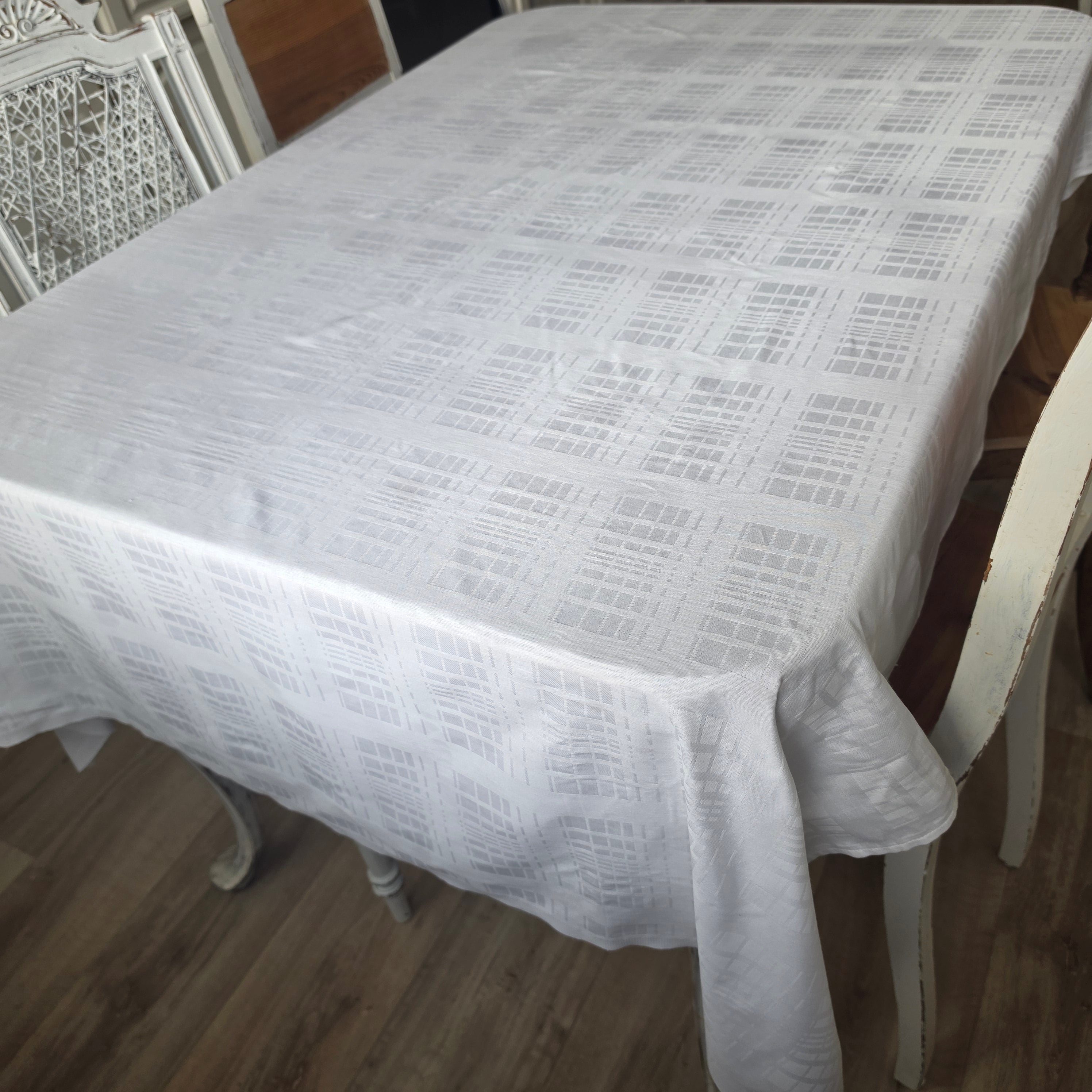 Elegante Vintage-Tischdecke mit edlem Webmuster – 100% Baumwolle - 130x170cm