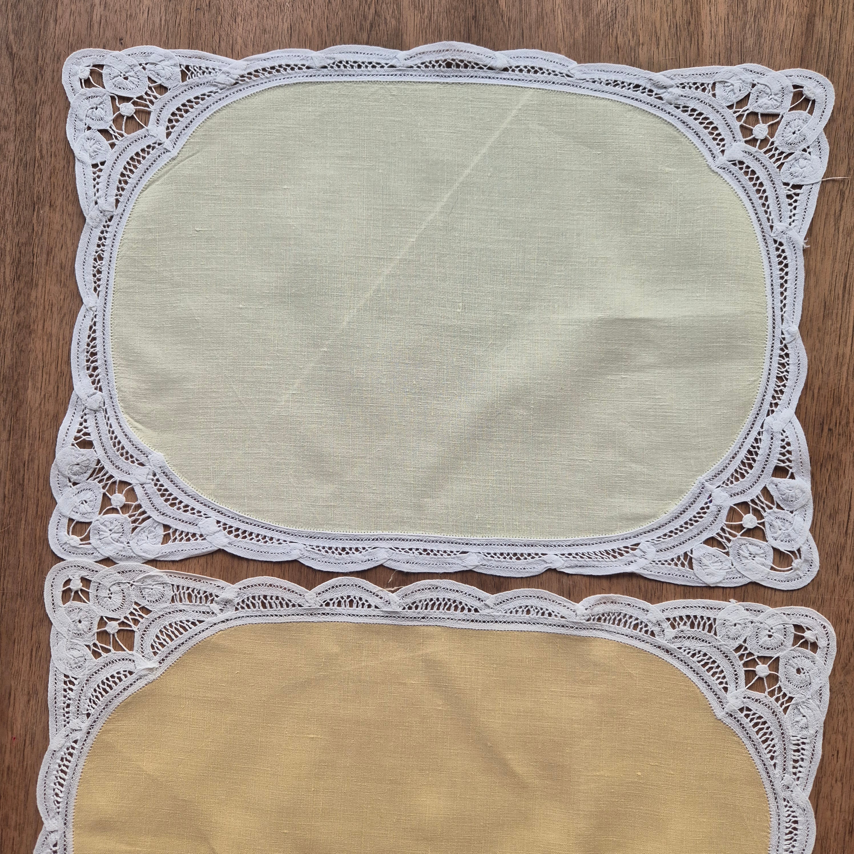 3x Antike Zierdeckchen Platzdeckchen Pastellgelb 40x30cm