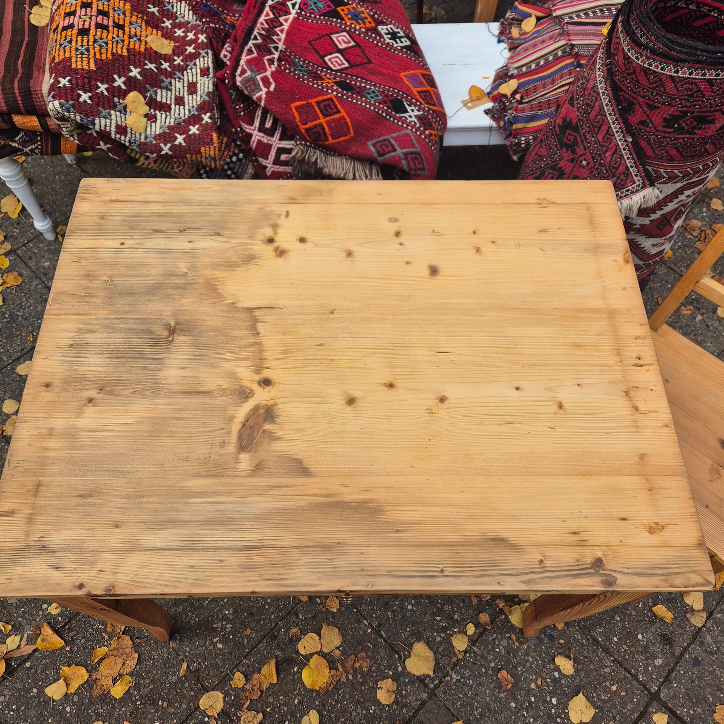 Antiker Biedermeier Tisch von 1860 Vollholz aufgearbeitet Kiefernholz 69 x 93cm Vollholz mit Schublade