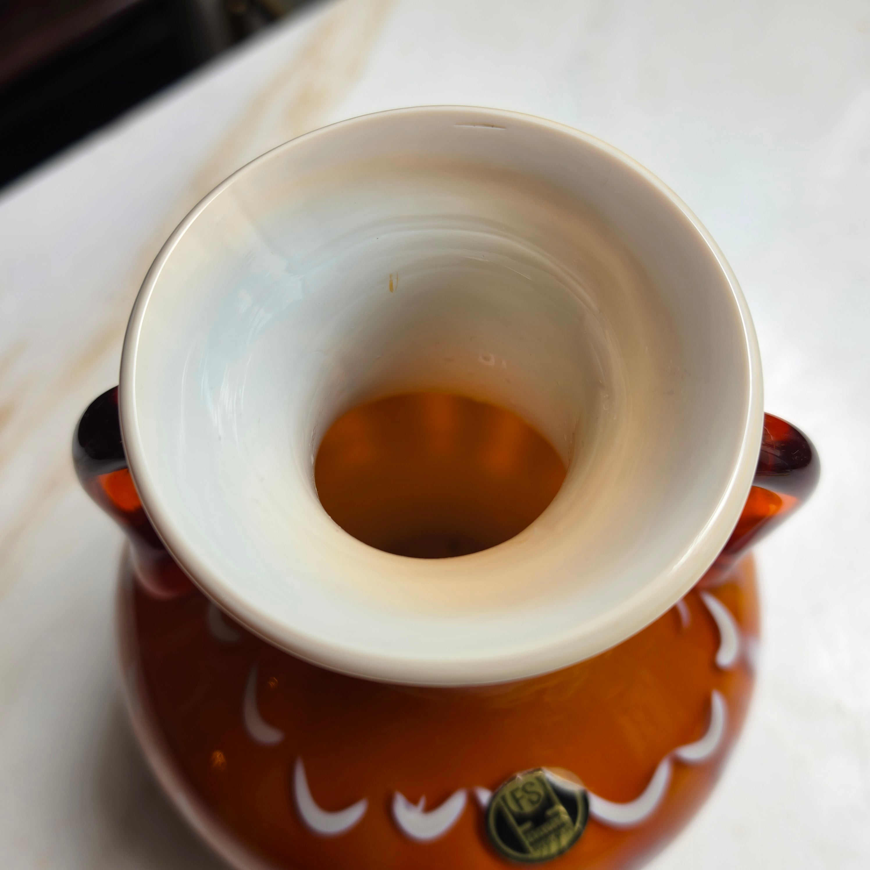 Vintage Kunstglas Henkelvase – FS Prokuplje – Jugoslawien 70er Jahre