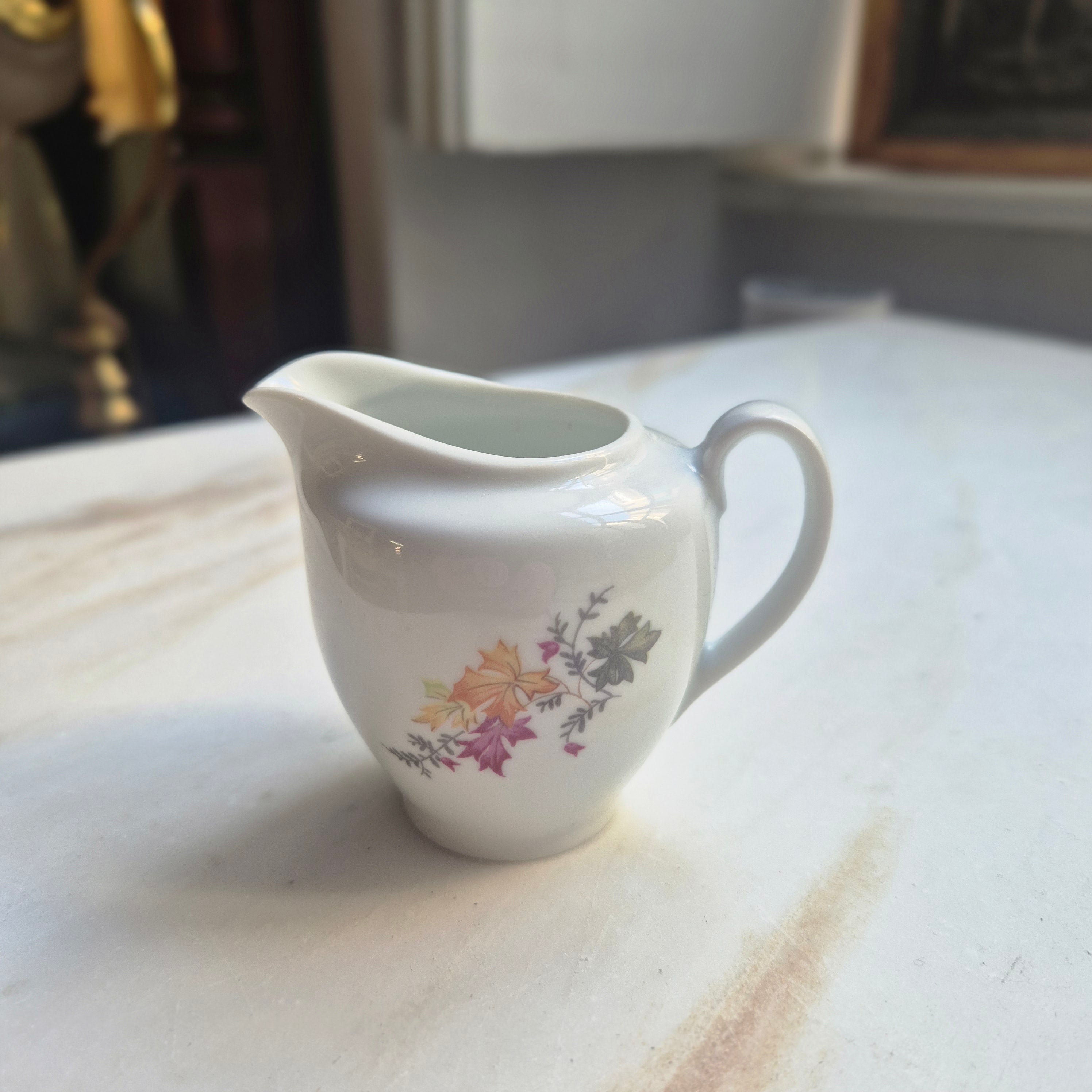 Kleines Milchkännchen von Colditz GDR Blätter