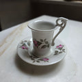 Vintage Kahla Mokkatasse mit Untertasse – Feines Porzellan mit Rosa Rosendekor