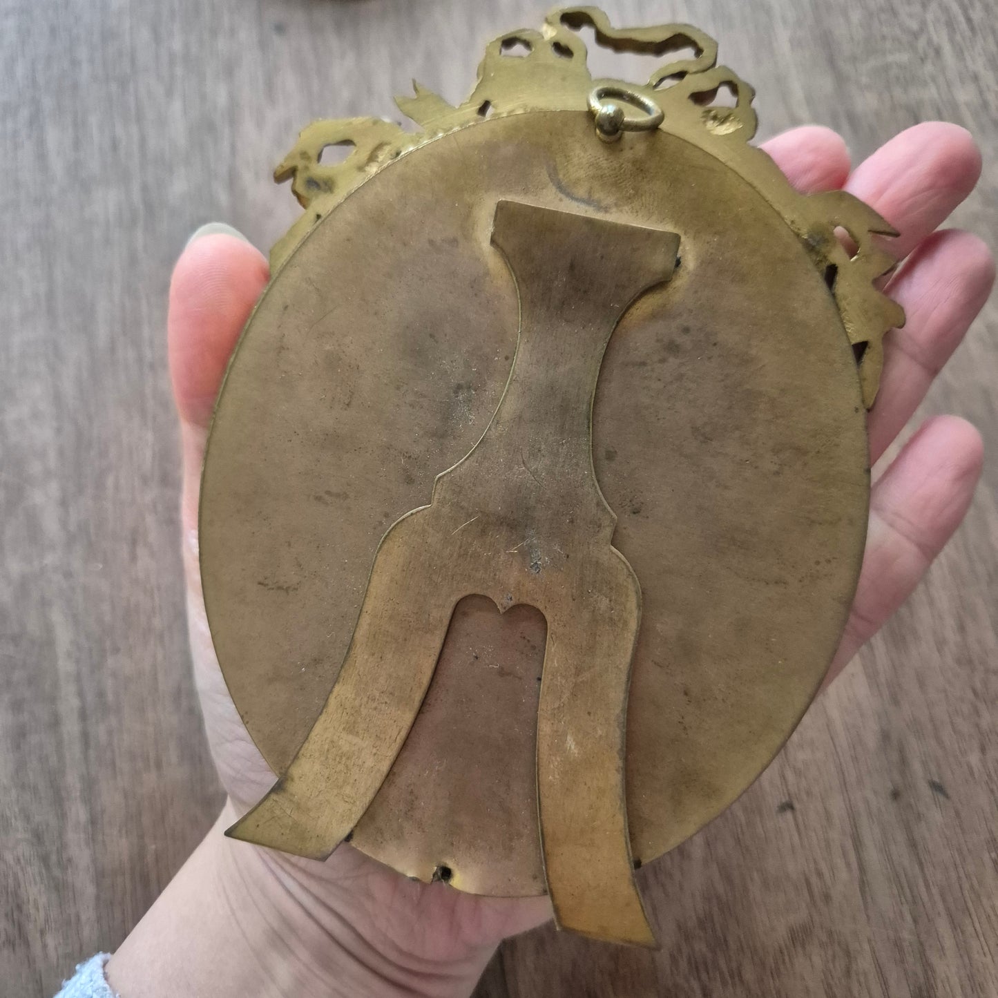 Antike viktorianische Miniaturmalerei / Lupenmalerei Porträt auf Porzellan / Leder in Messing gerahmt