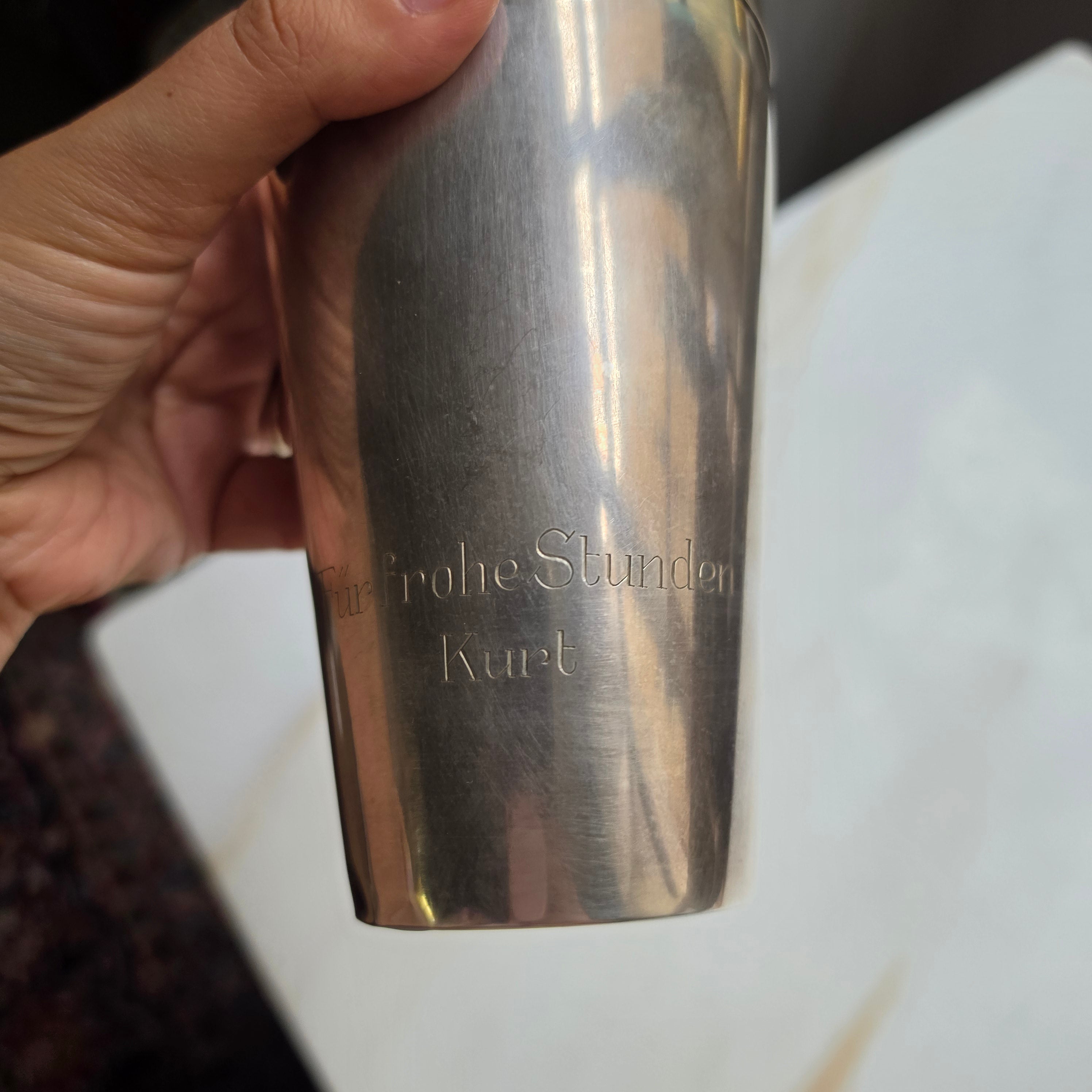 Antiker Vintage Cocktail-Shaker aus Alpaka mit Gravur „Für frohe Stunden Kurt“