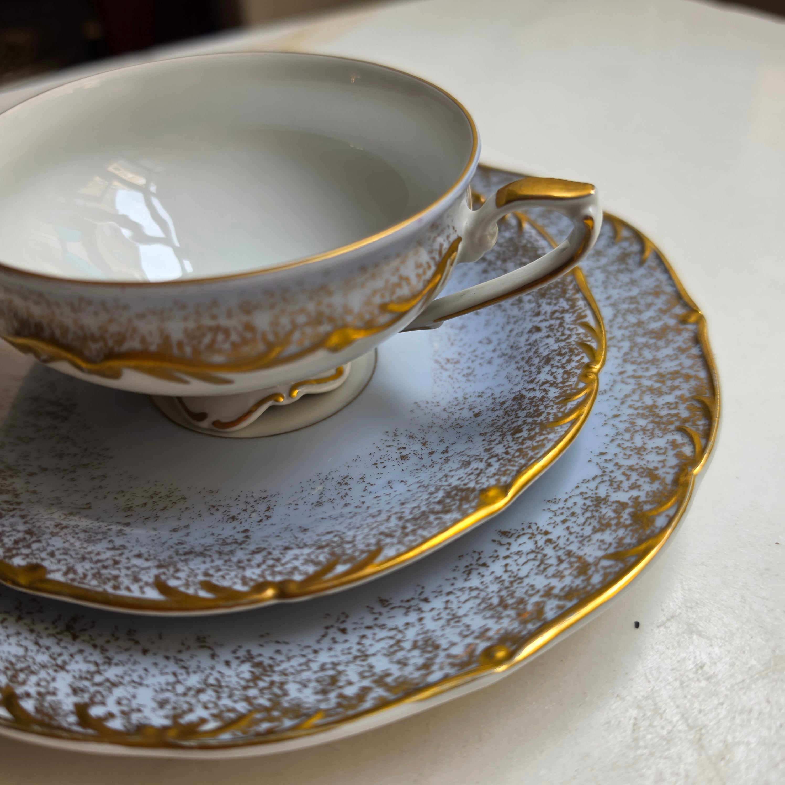 Prachtvolles 3-teiliges Schierholz Plaue Porzellan-Gedeck – Gold-Staub auf Hellblau – Vintage