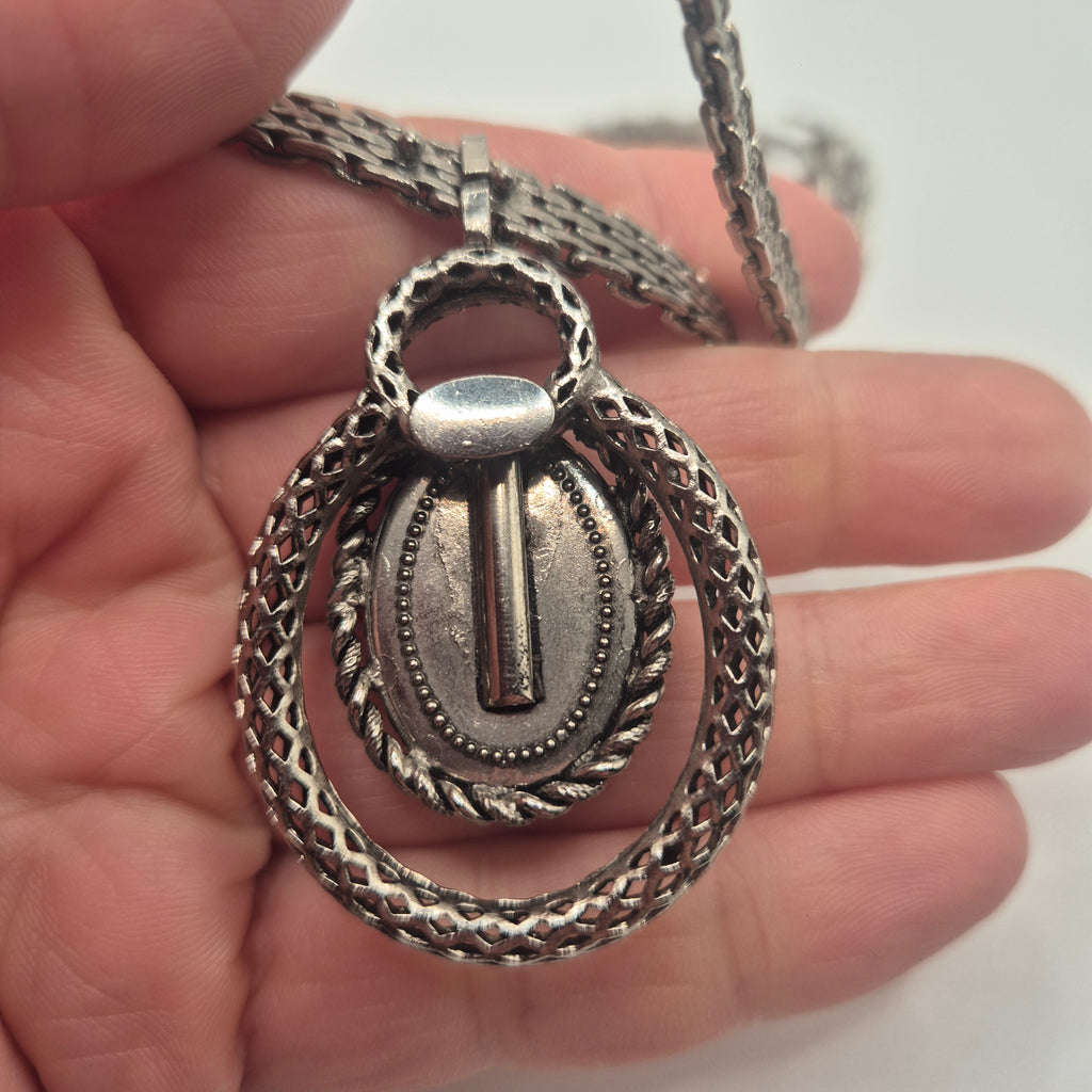 Statement Vintage-Collier – Altsilber-Optik mit dunkler Perle