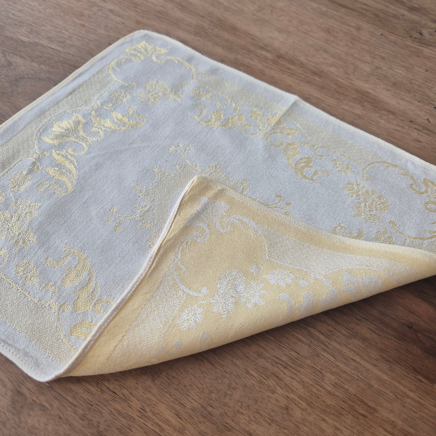 Vintage Serviette Deckchen 29x33cm beige gold gelb Damast 🤍