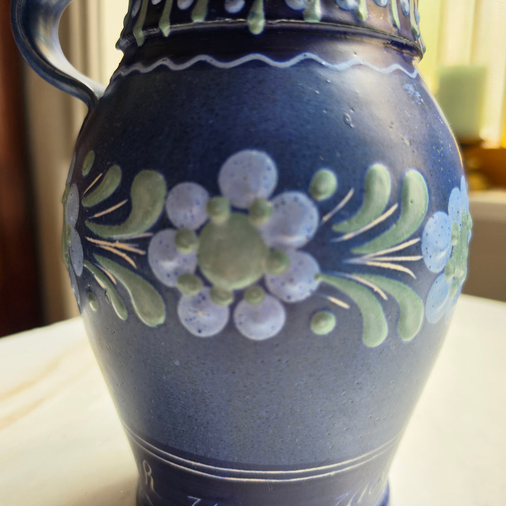 Antike wunderschöne blaue Vase mit Henkel Krug Handbemalt Blumen