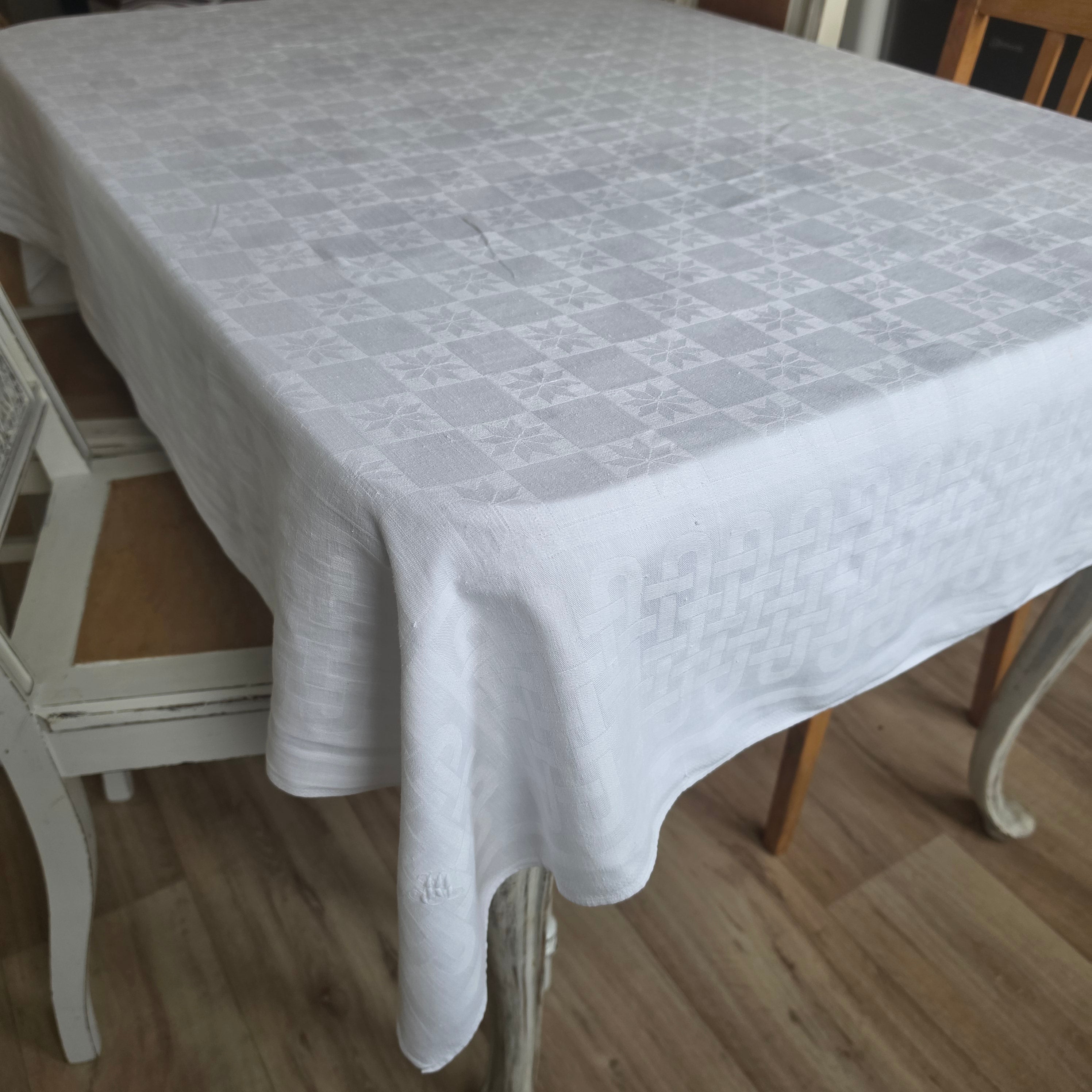 Antike Damast-Tischdecke 135x175cm - weiß - Monogramm M.S.