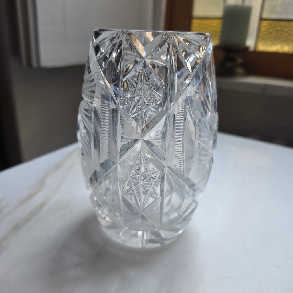 Vintage Kristall-Vase mit dynamischem Wirbelschliff & Sternenmuster | Schweres Bleikristall, Mid-Century Prunkvase