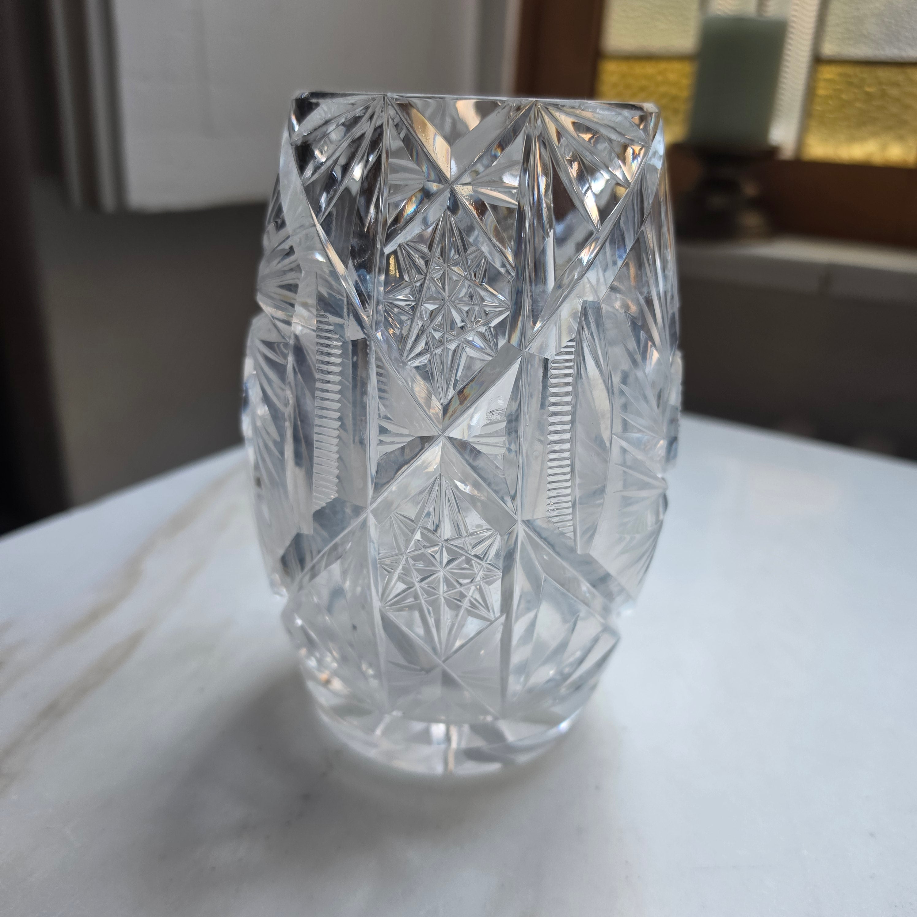 Vintage Kristall-Vase mit dynamischem Wirbelschliff & Sternenmuster | Schweres Bleikristall, Mid-Century Prunkvase