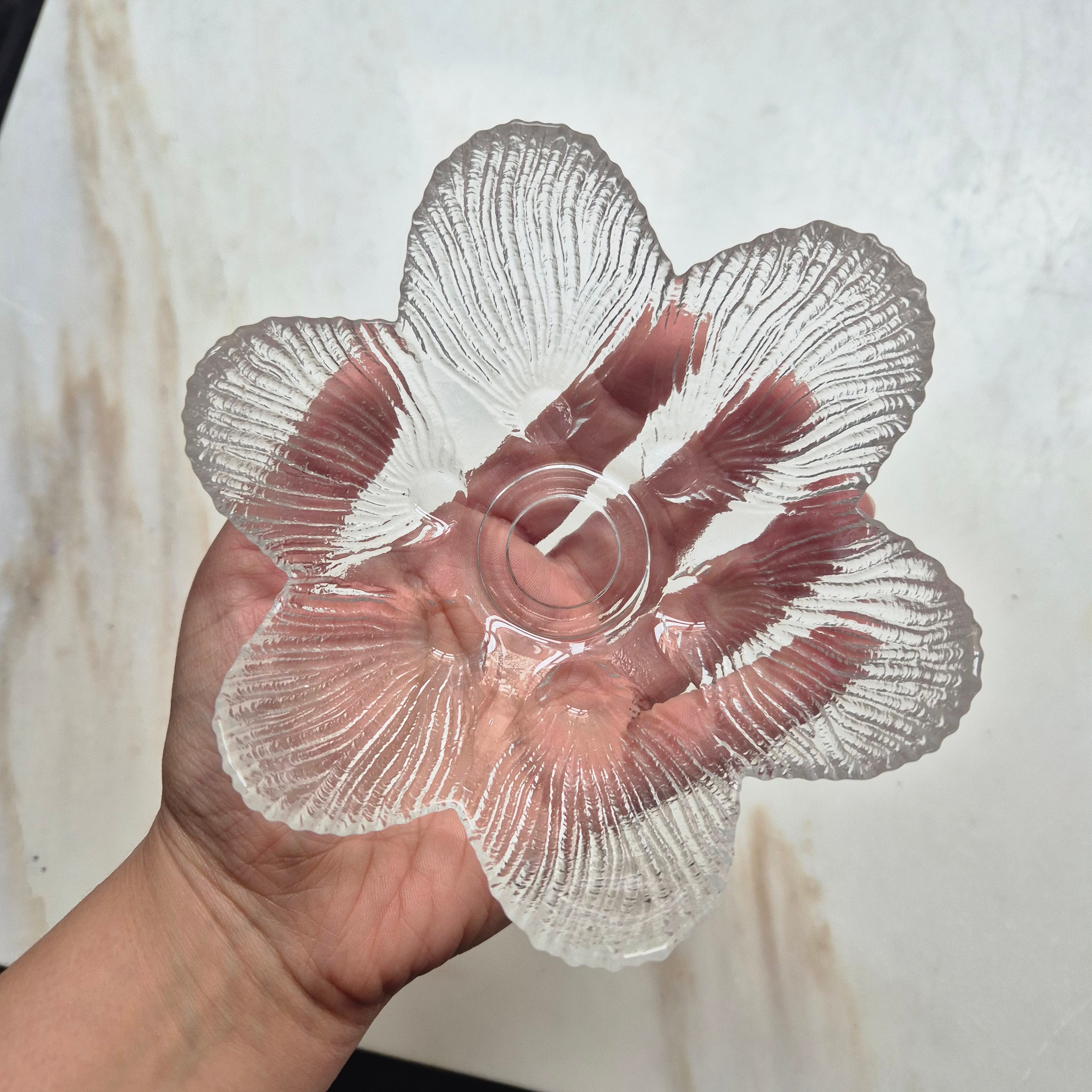 Kleine Vintage Blüten Glasschale