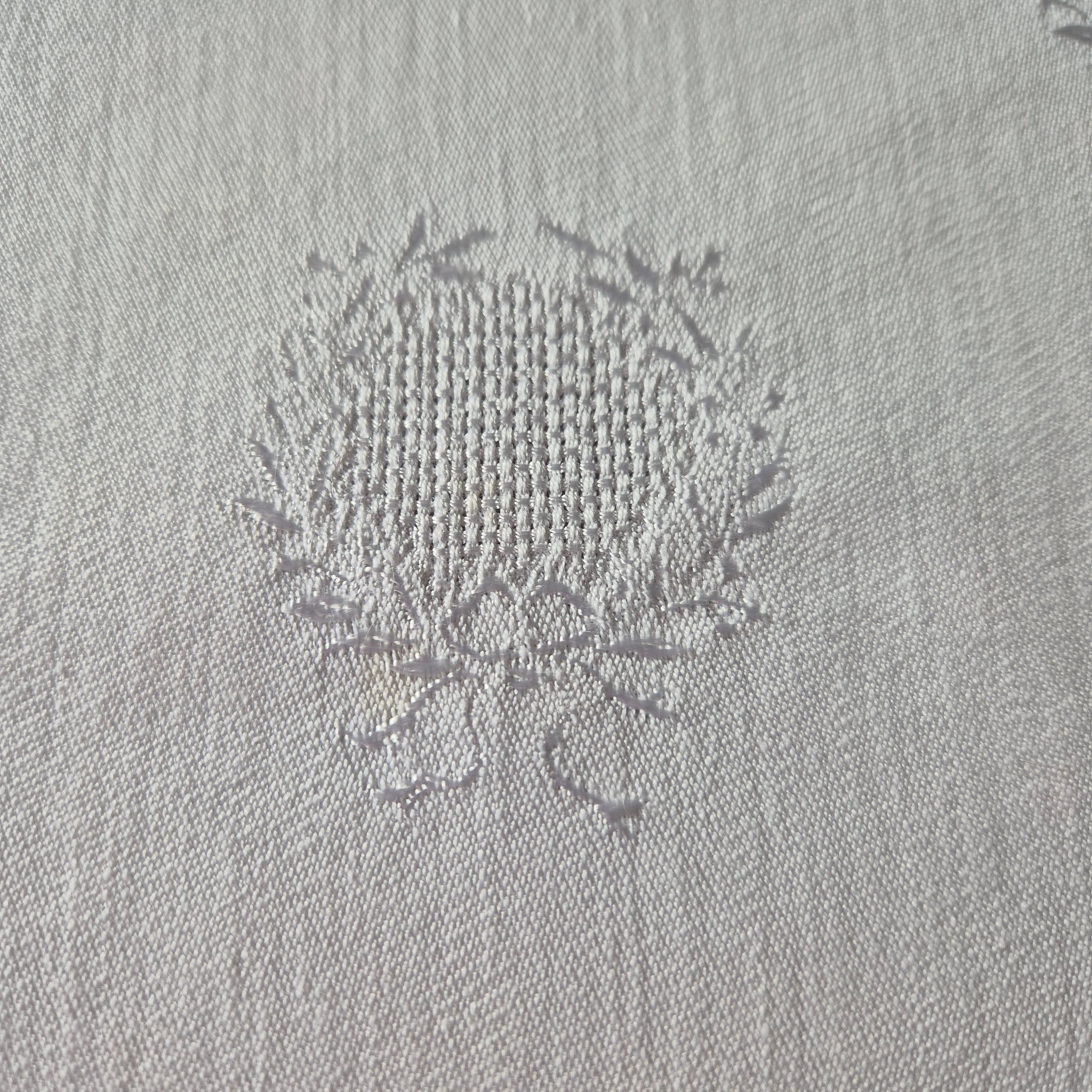Vintage Tischdecke Damast weiß 105x150cm Art Jugendstil