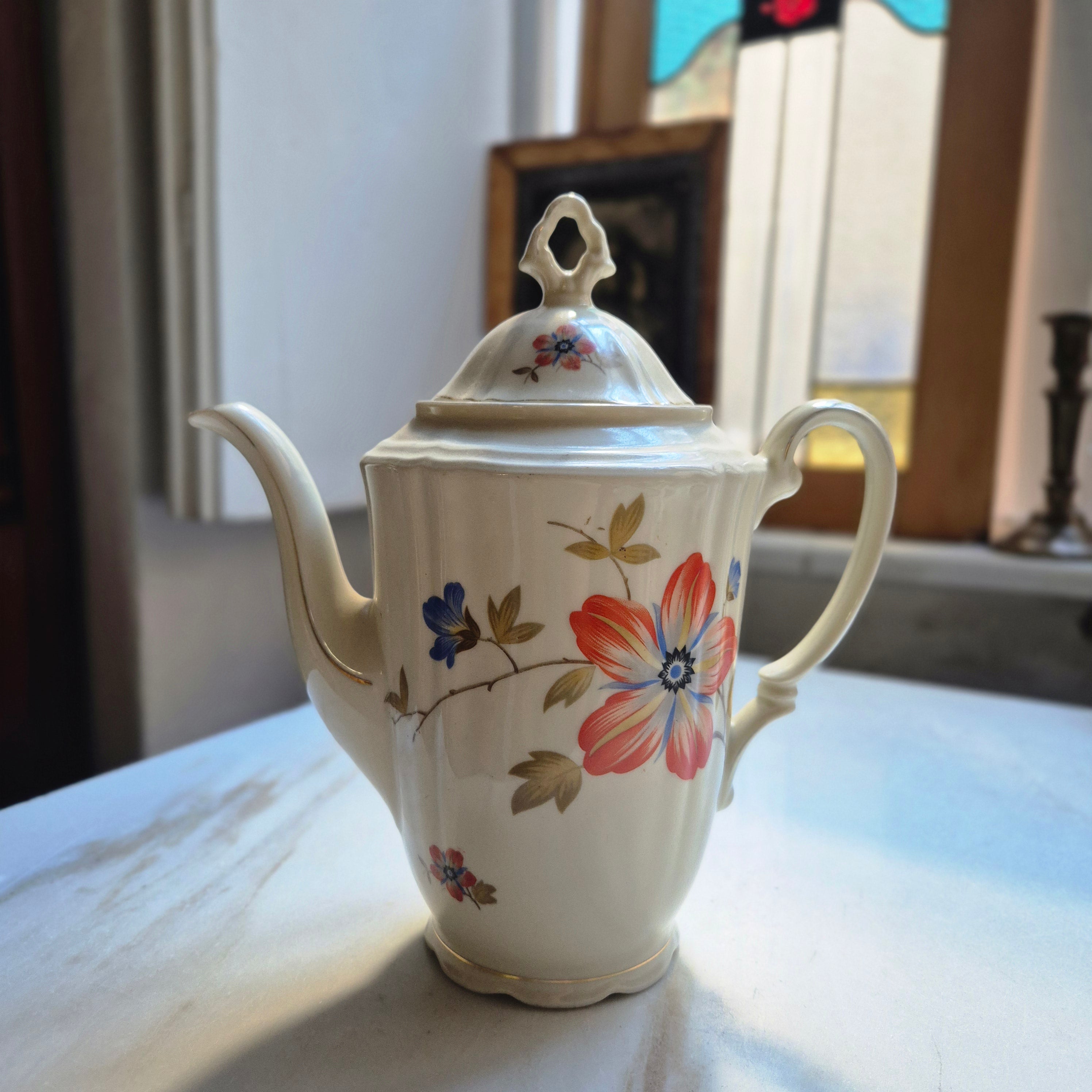 Antike handbemalte Kaffekanne elfenbeinfarbend von Bavaria Schirnding