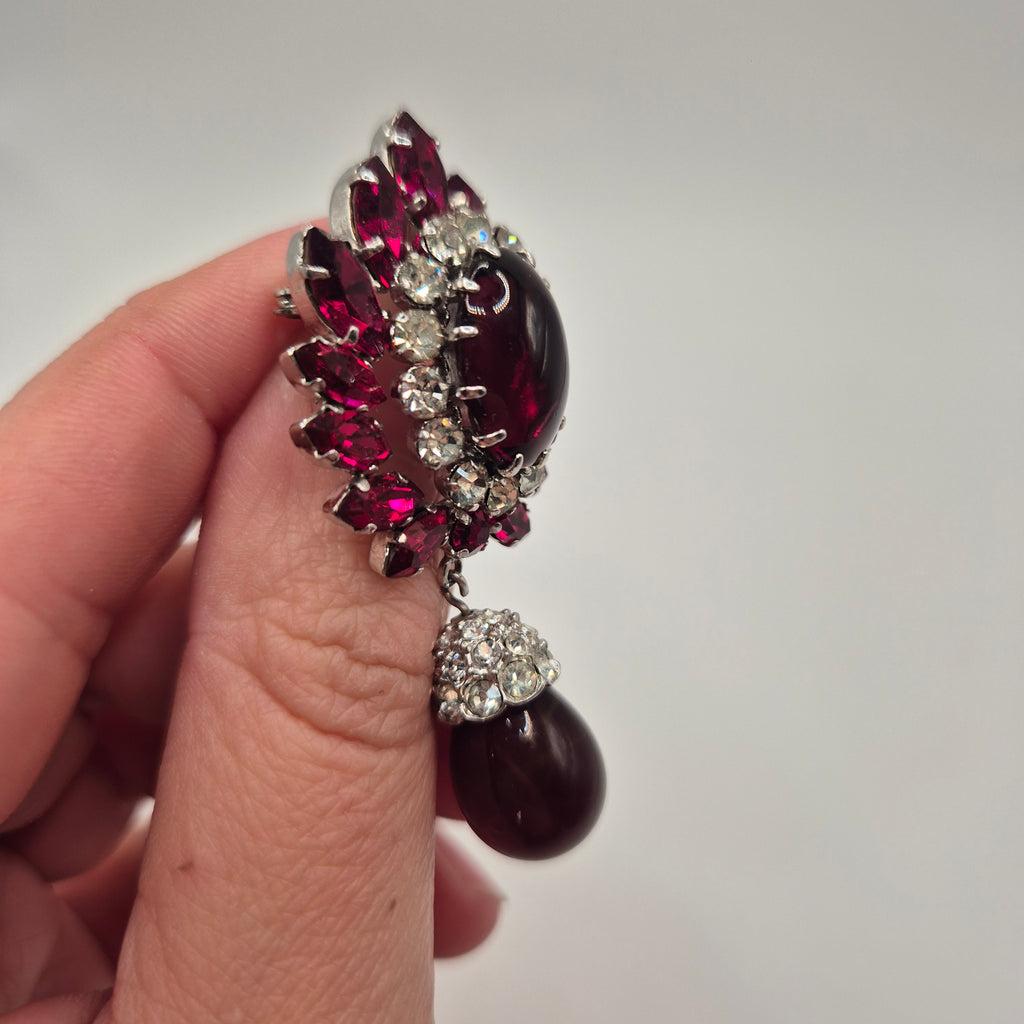 Weinrote Brosche aus den 90ern Modeschmuck "Träne"