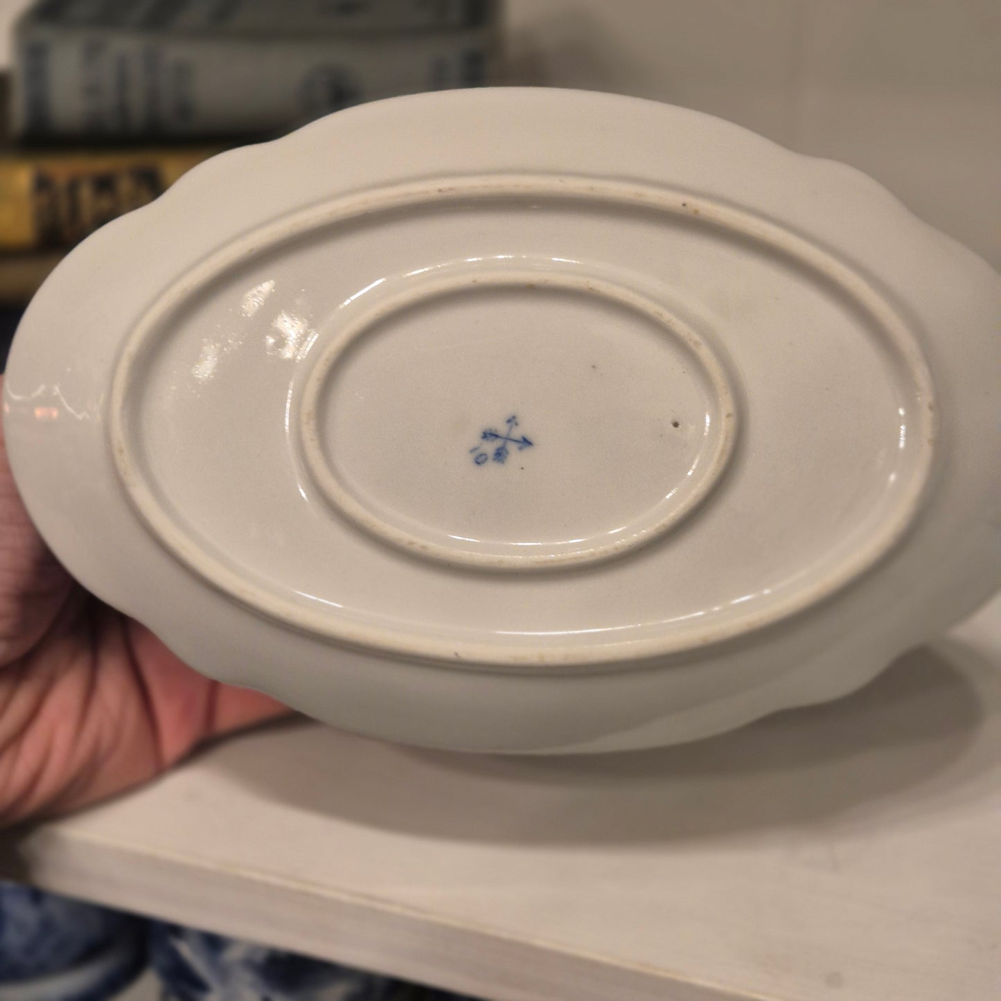 Antike Sauciere blau weiß mit festem Unterteller Porzellan Kalk in Eisenberg/Thüringen