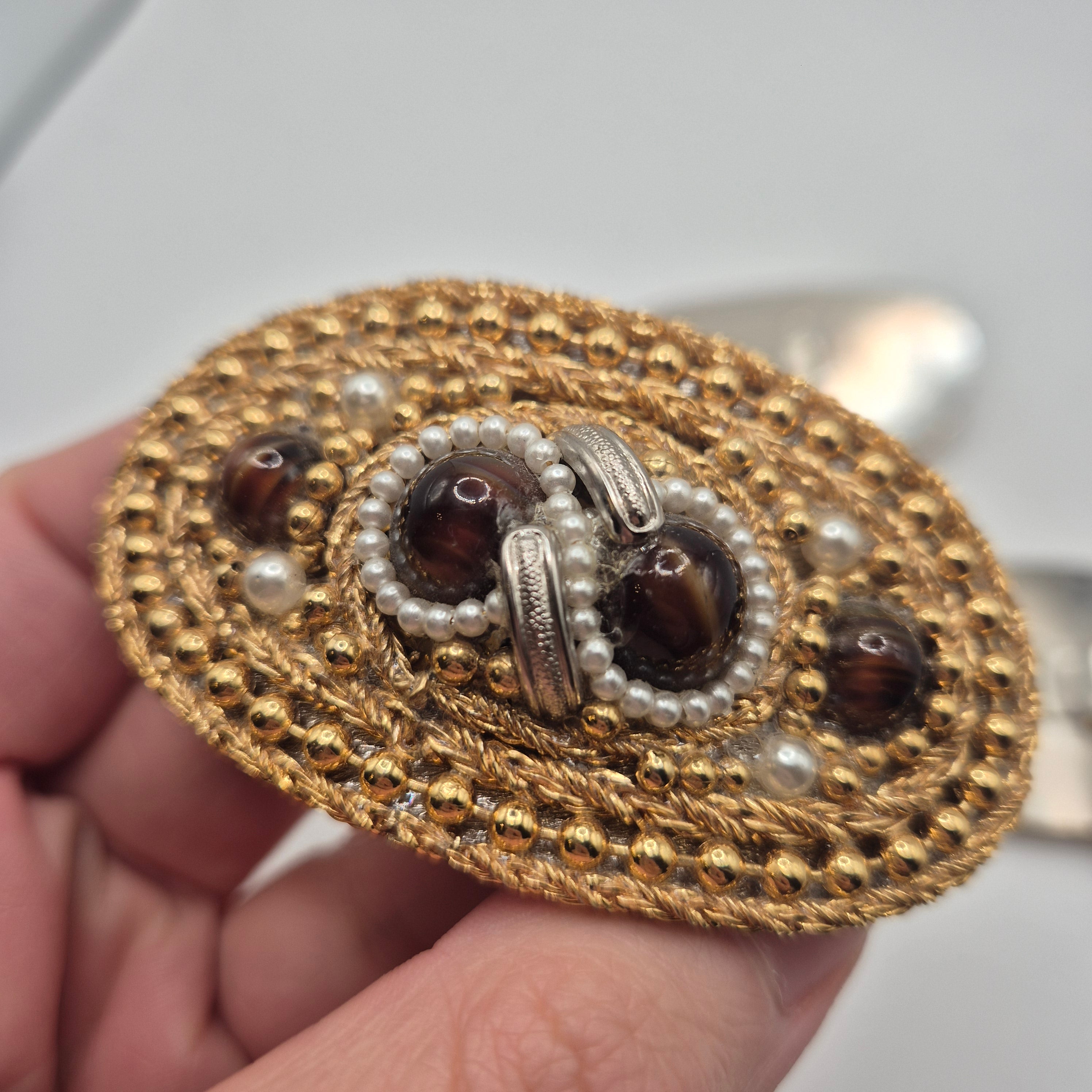 80er Jahre Vintage Gürtelschnalle – Handgearbeitet mit Cabochons & Flechtoptik