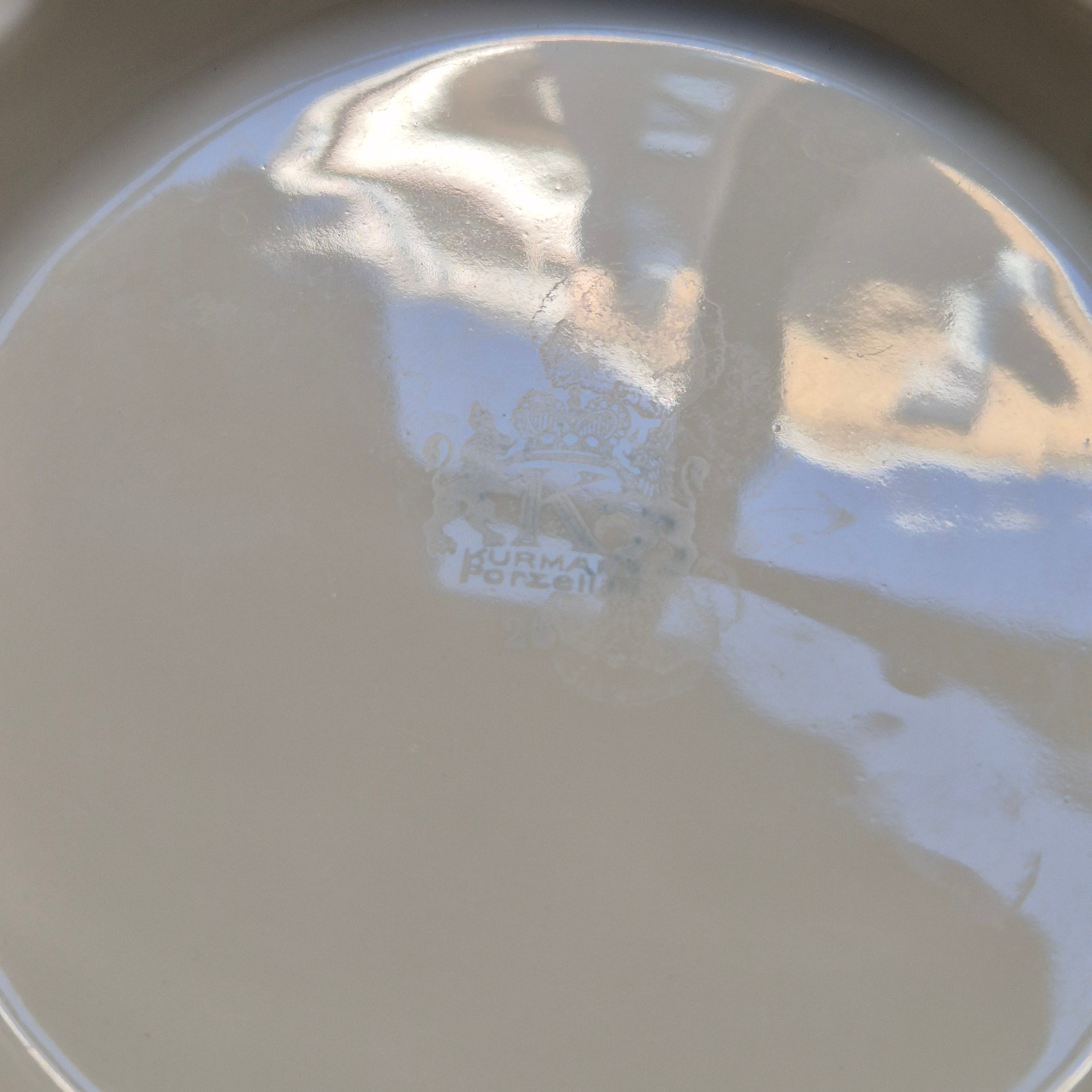 Antike Porzellan Tee oder Kaffeekanne von Kurmark elfenbeinfarbe