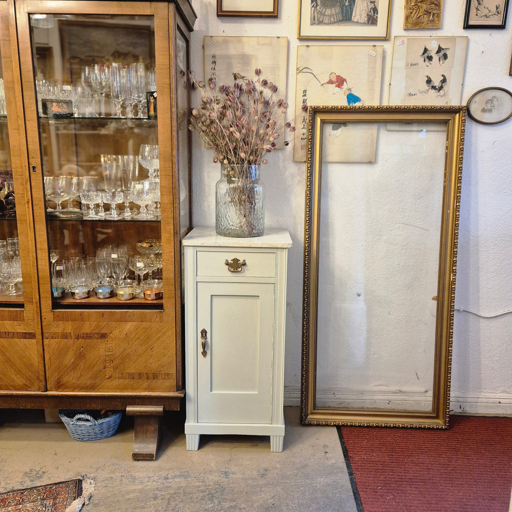 Antikes himmelbaues Jugendstil Nachtschränckchen mit Marmorplatte