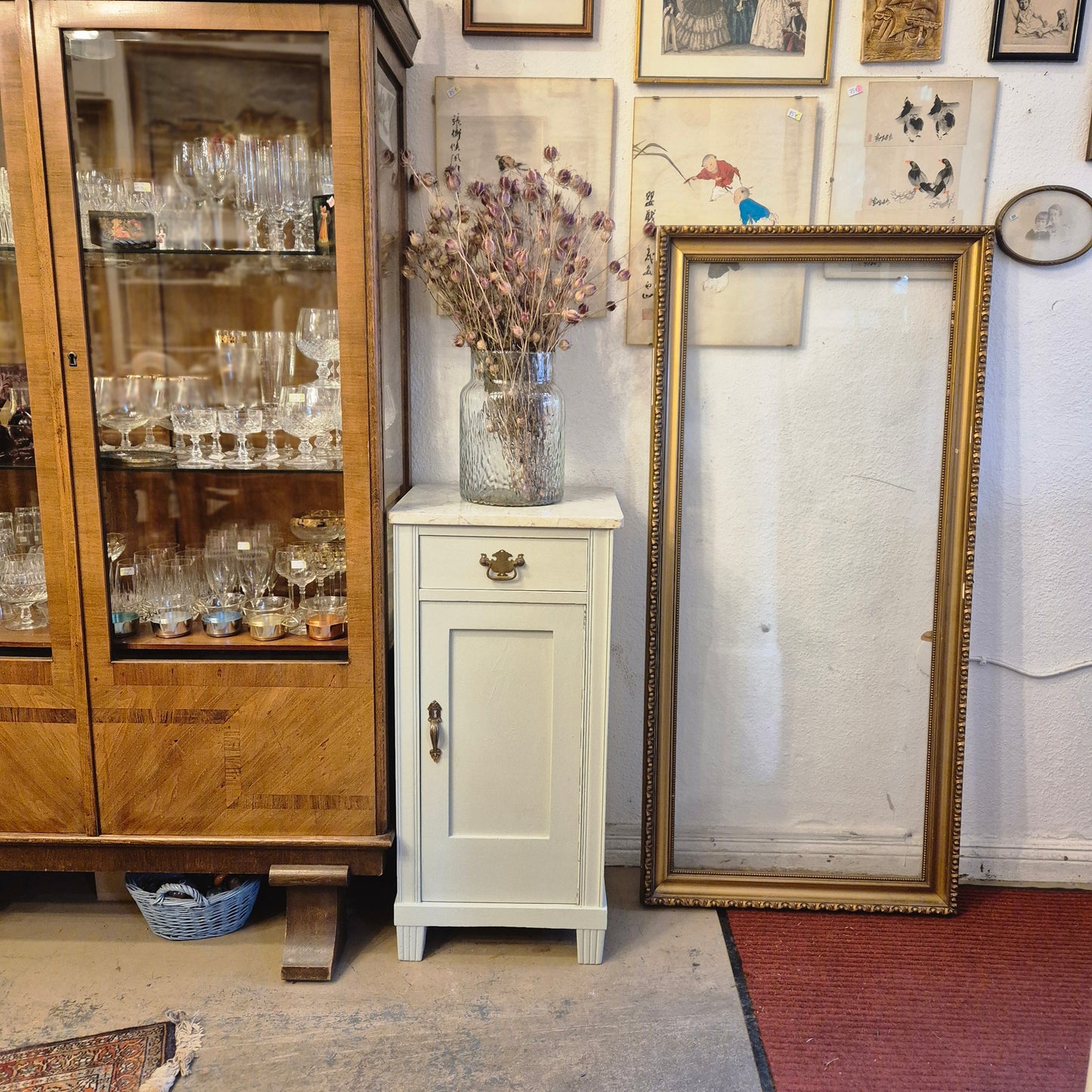 Antikes himmelbaues Jugendstil Nachtschränckchen mit Marmorplatte