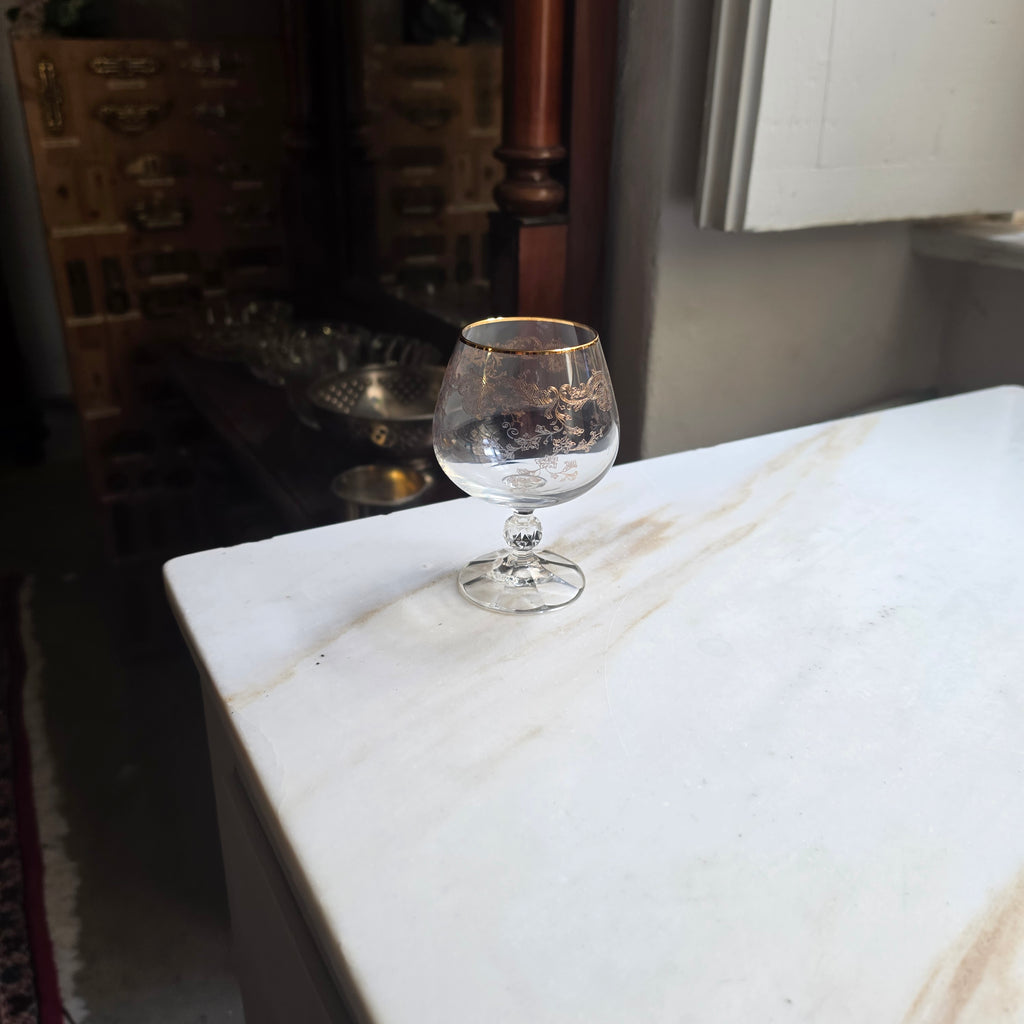 Edles Vintage Cognac- & Likörglas mit Goldrand und Barock-Gravur