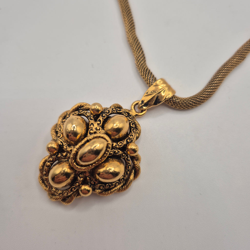 Vintage Halskette mit Anhänger edel Unikat Handmade 80er Jahre goldfarebnd Traubenform