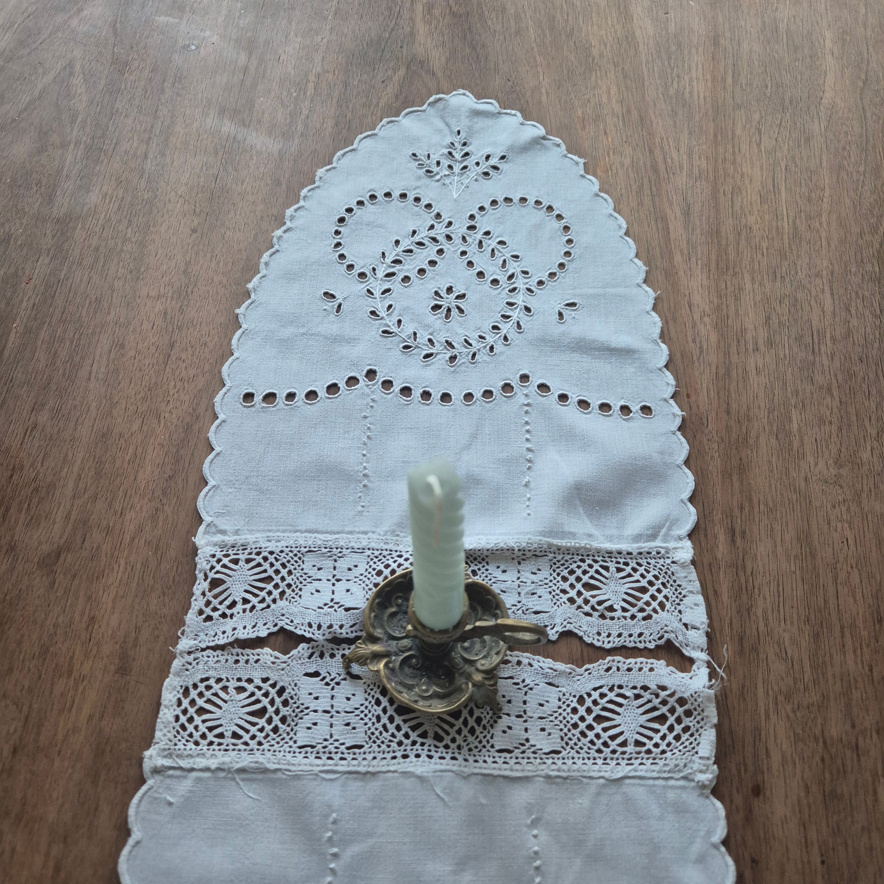 Antikes französisches kleines Deckchen Wimpel weiß Baumwolle 80x26cm