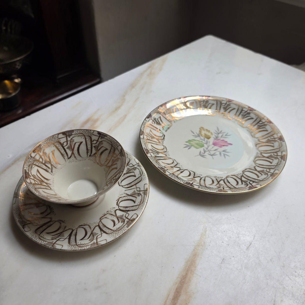 Vintage Porzellan Sammeltasse mit Unterteller & Kuchenteller (3-teilig) – Bavaria – Elegantes Golddekor & Blütendesign