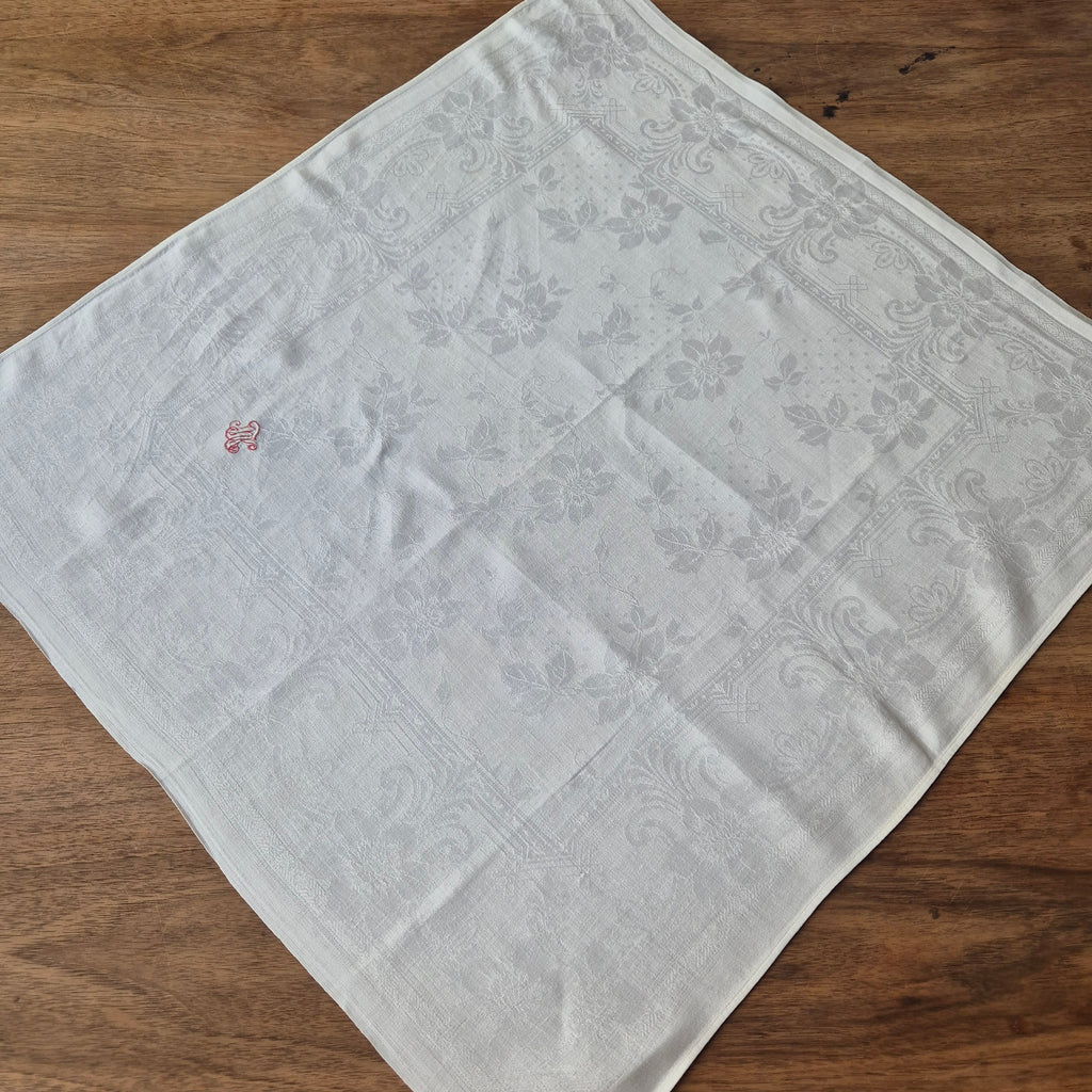 Antike Jugendstil Serviette / Mitteldecke mit Monogramm M.K 50x60cm