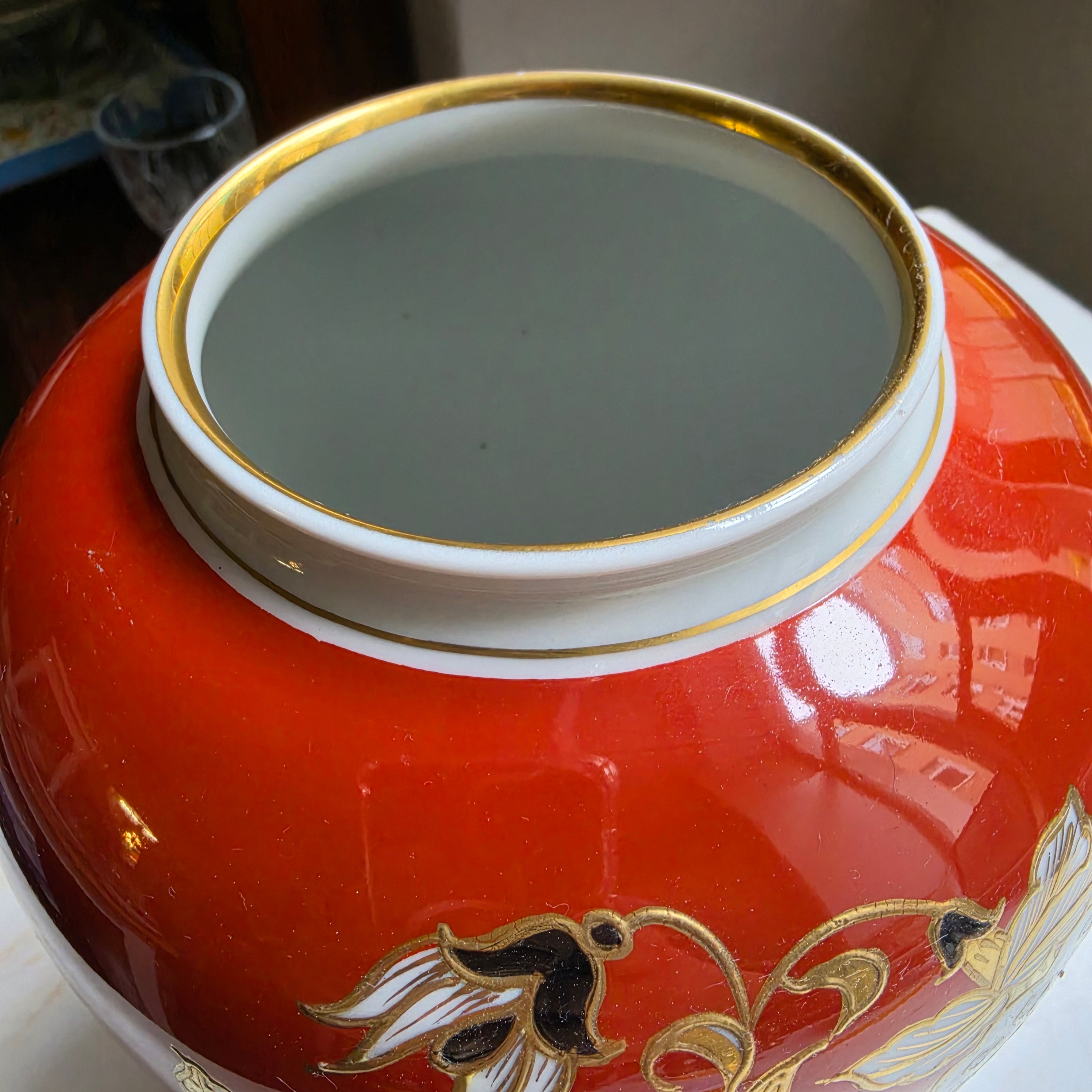 Edle Vintage Porzellan-Vase von Wallendorf – Goldrelief & Handgemalt (DDR)