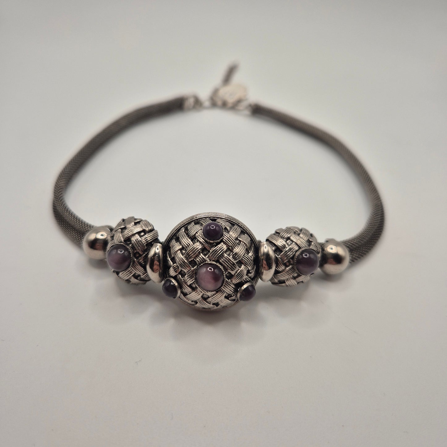 Vintage 80er Jahre Mesh Chocker Silberfarbend mit Lila Stein Cabochon Stil