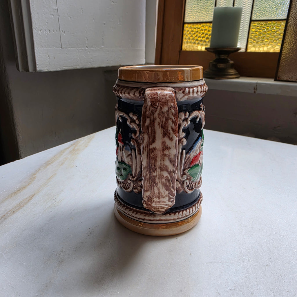 Vintage Keramik-Bierkrug mit Blumendekor