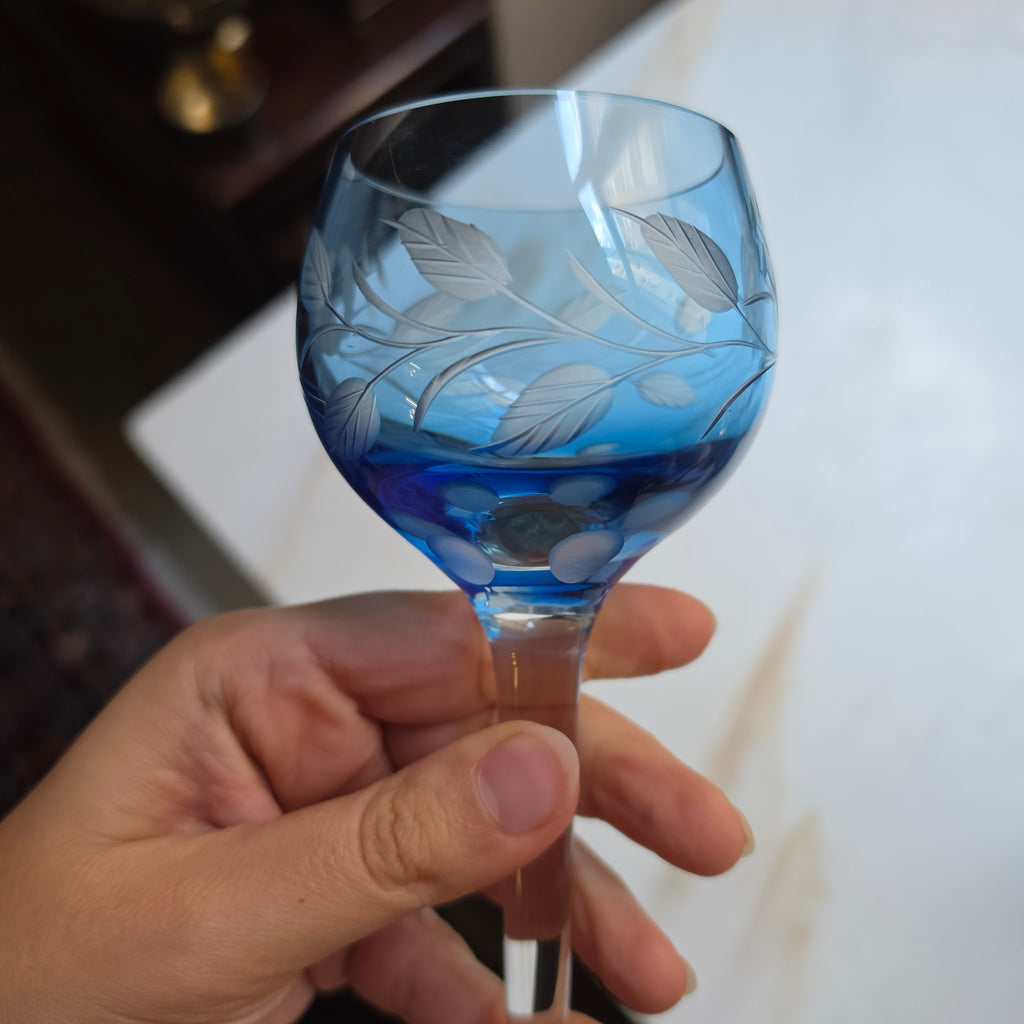 Edles Vintage Römer-Glas aus Kristall - Handgeschliffen in Blau & Transparent - Eleganter Stil-Pokal
