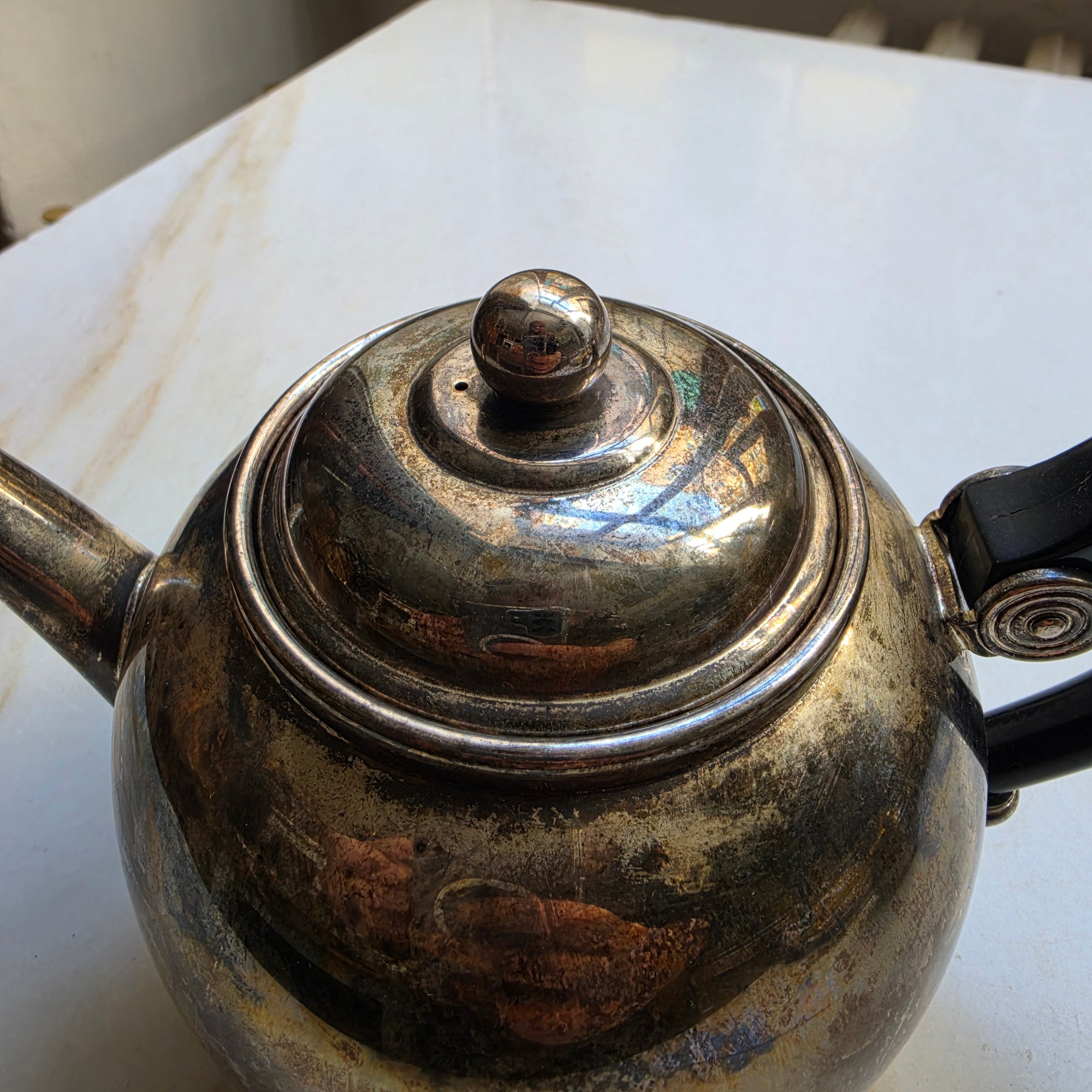 Antike Teekanne Metall im Art Deco Stil - zum Aufpolieren