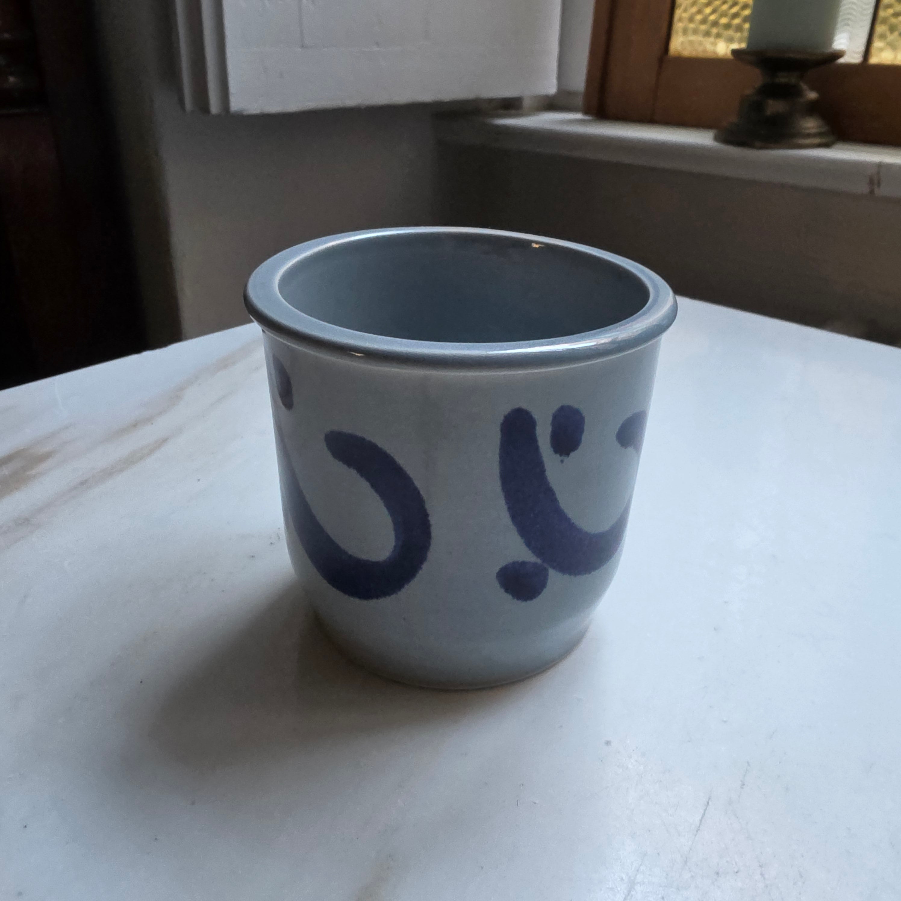 Alter Steinzeug Topf Grau Blau Handbemalt