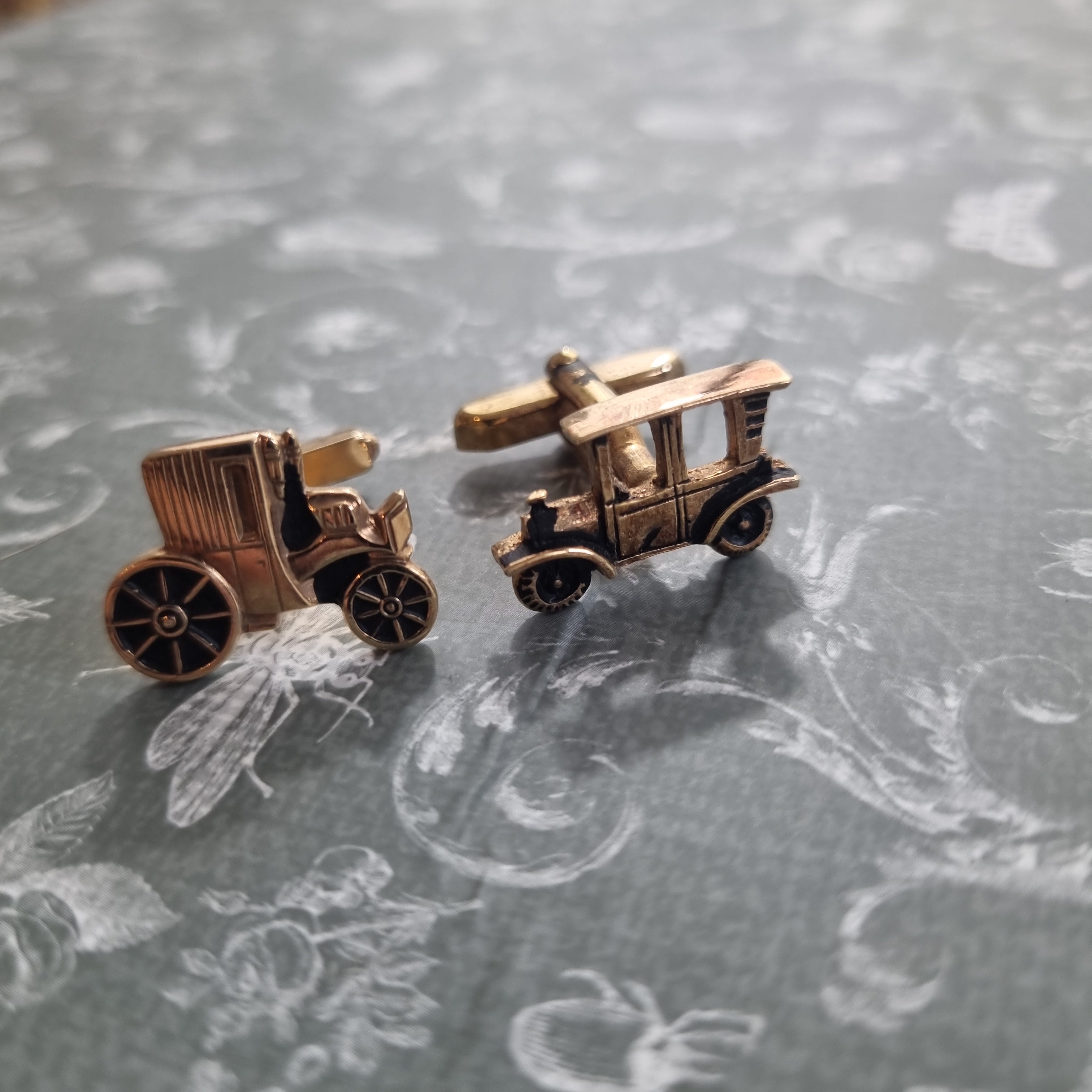 Auto fahrzeug Alte Manchetten Knöpfe aus W.Germany Gold Vintage Geschenk