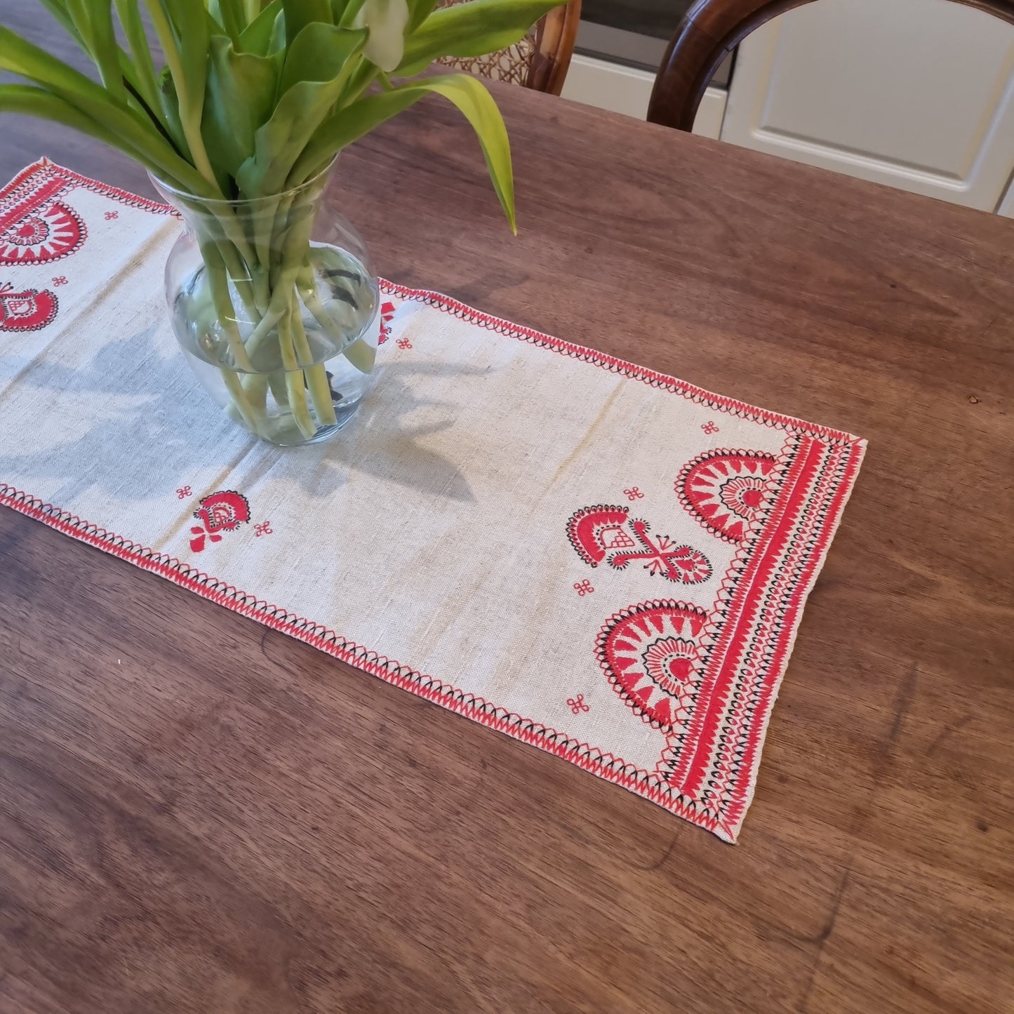 🤍Antike,alte Handgemachte Tischdecke bestickt rot 70x30cm Vintage Landhaus French Tischläufer