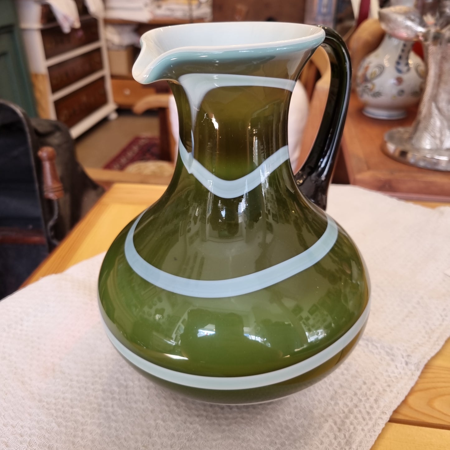 Glas Kunst Vase Krug Prokuplje Jugoslawien Midcentury Grün weiß 60er Jahre