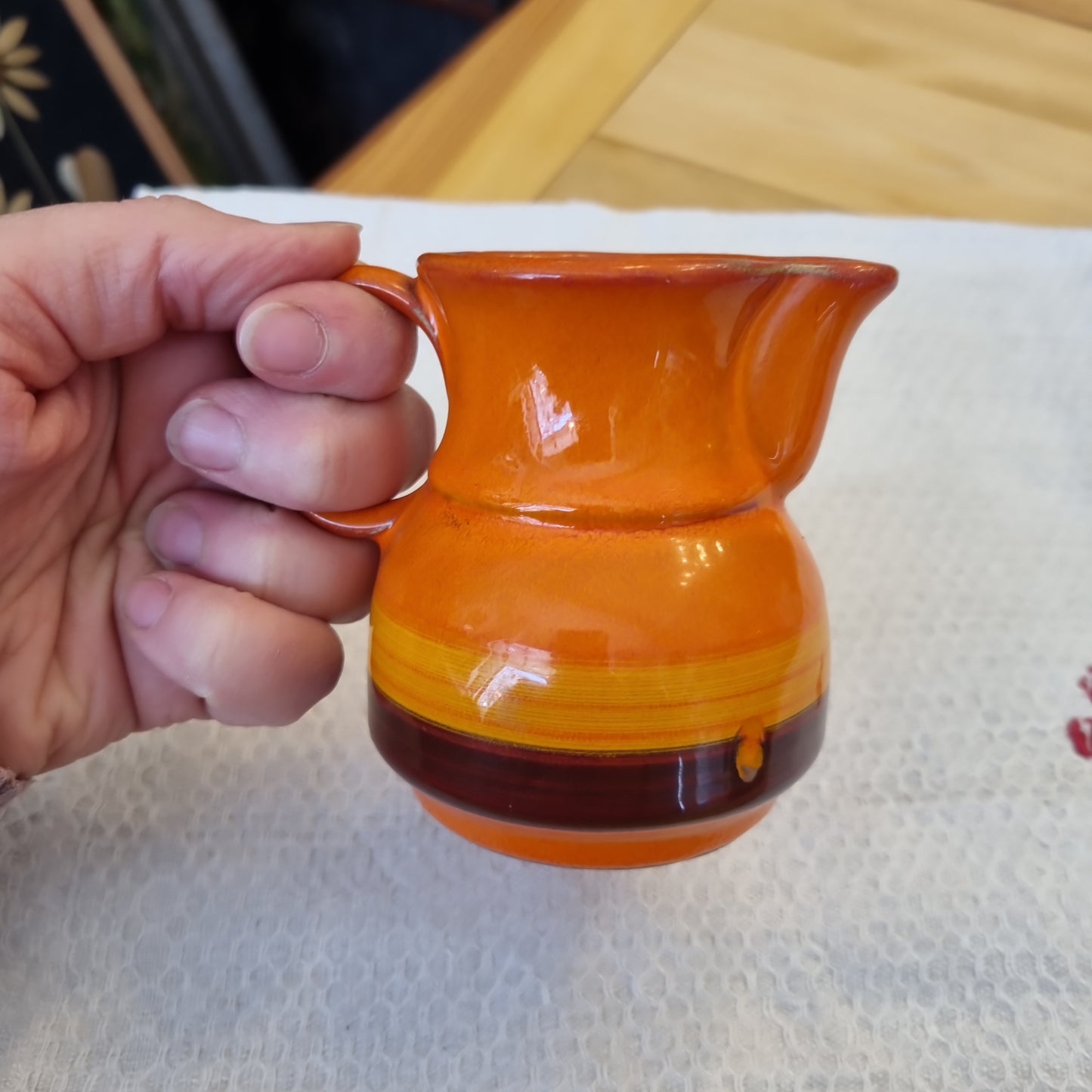 Kleine Retro vintage Milchkanne Krug orange Vase