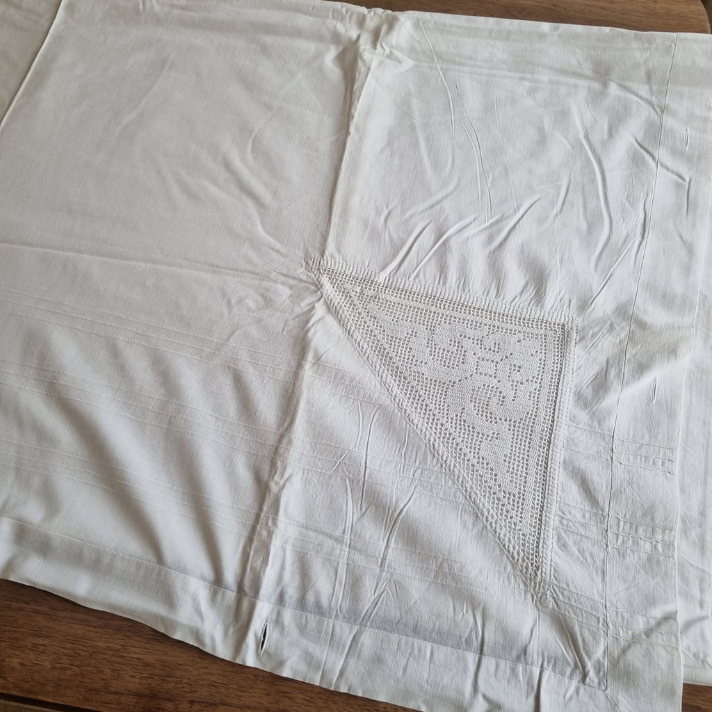 Antikes Bettlaken / Bettüberwurf Baumwolle mit Monogramm K.S. und Spitze 140x230cm weiß ♡