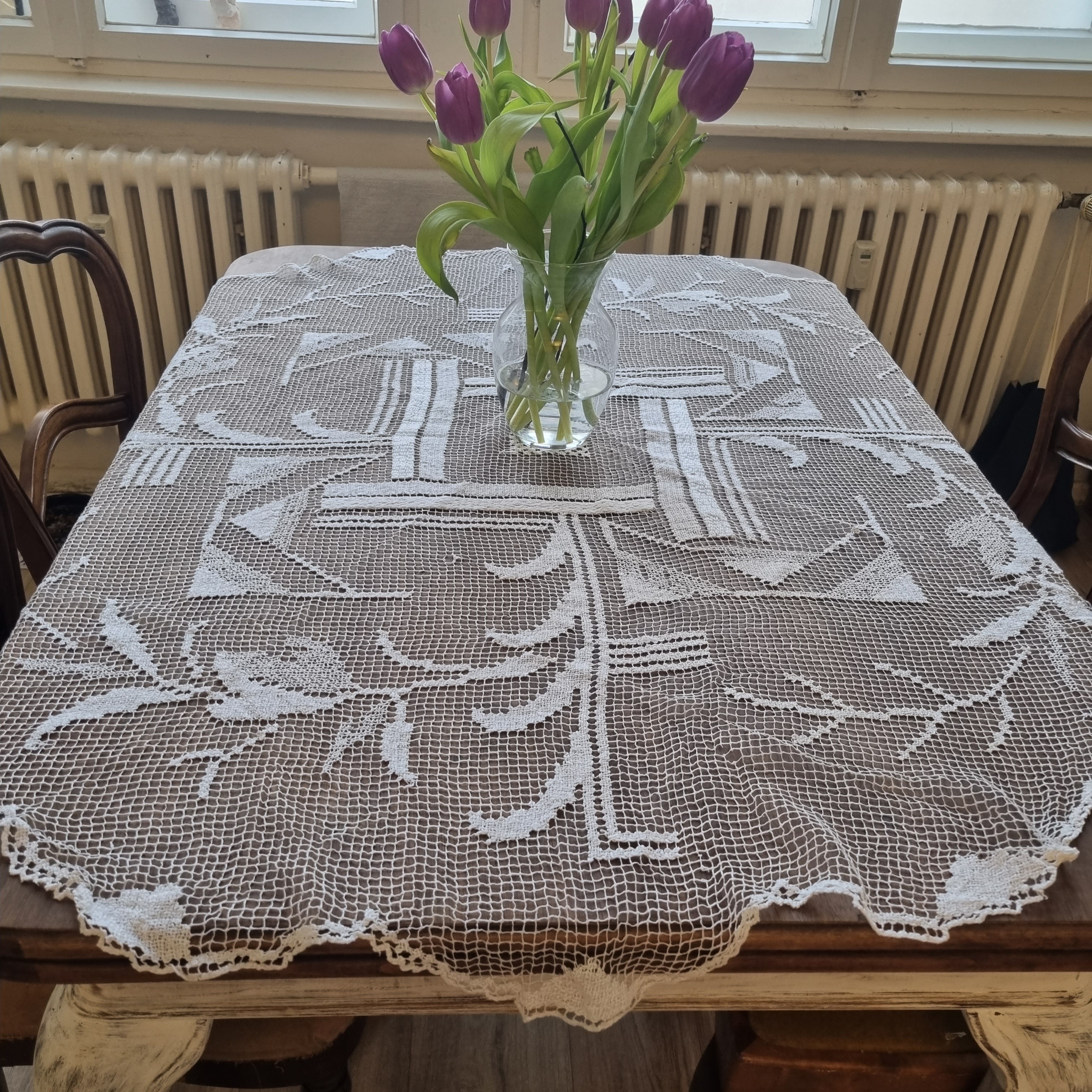 Antike runde Handgemachte Tischdecke geklöppelt gehäkelt 125x135cm weiß 🤍